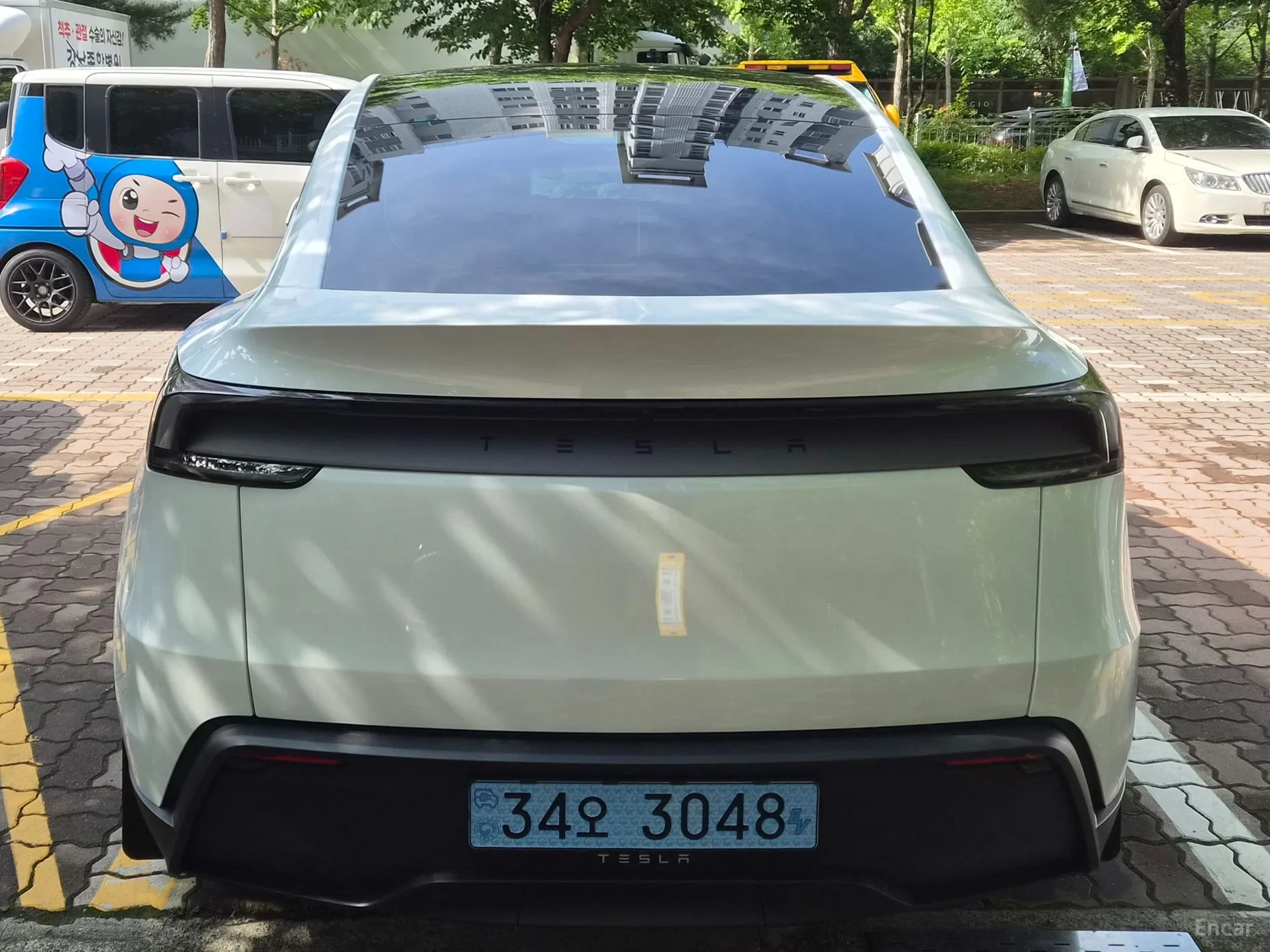 Tesla Model Y превью 2