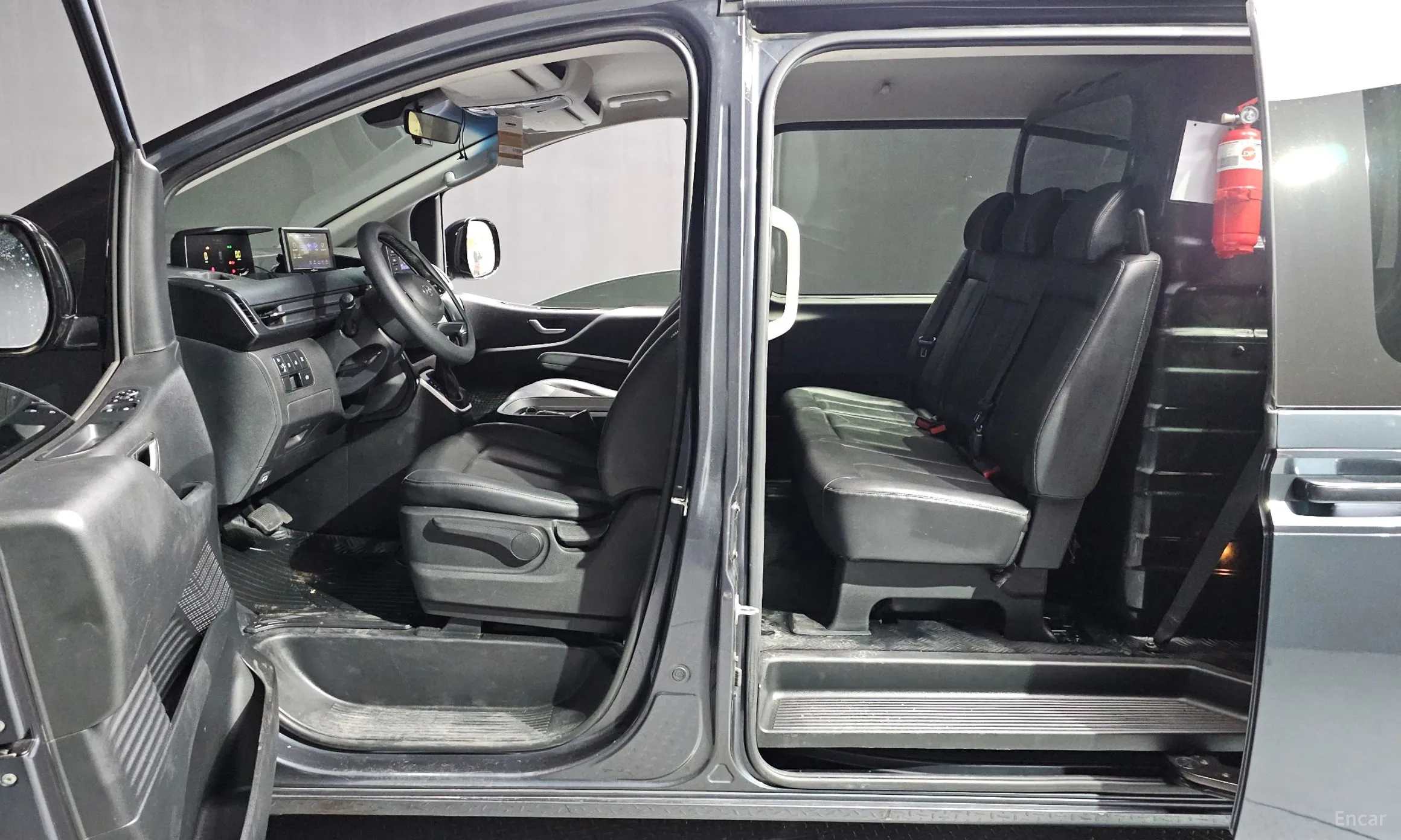 Hyundai Staria превью 18