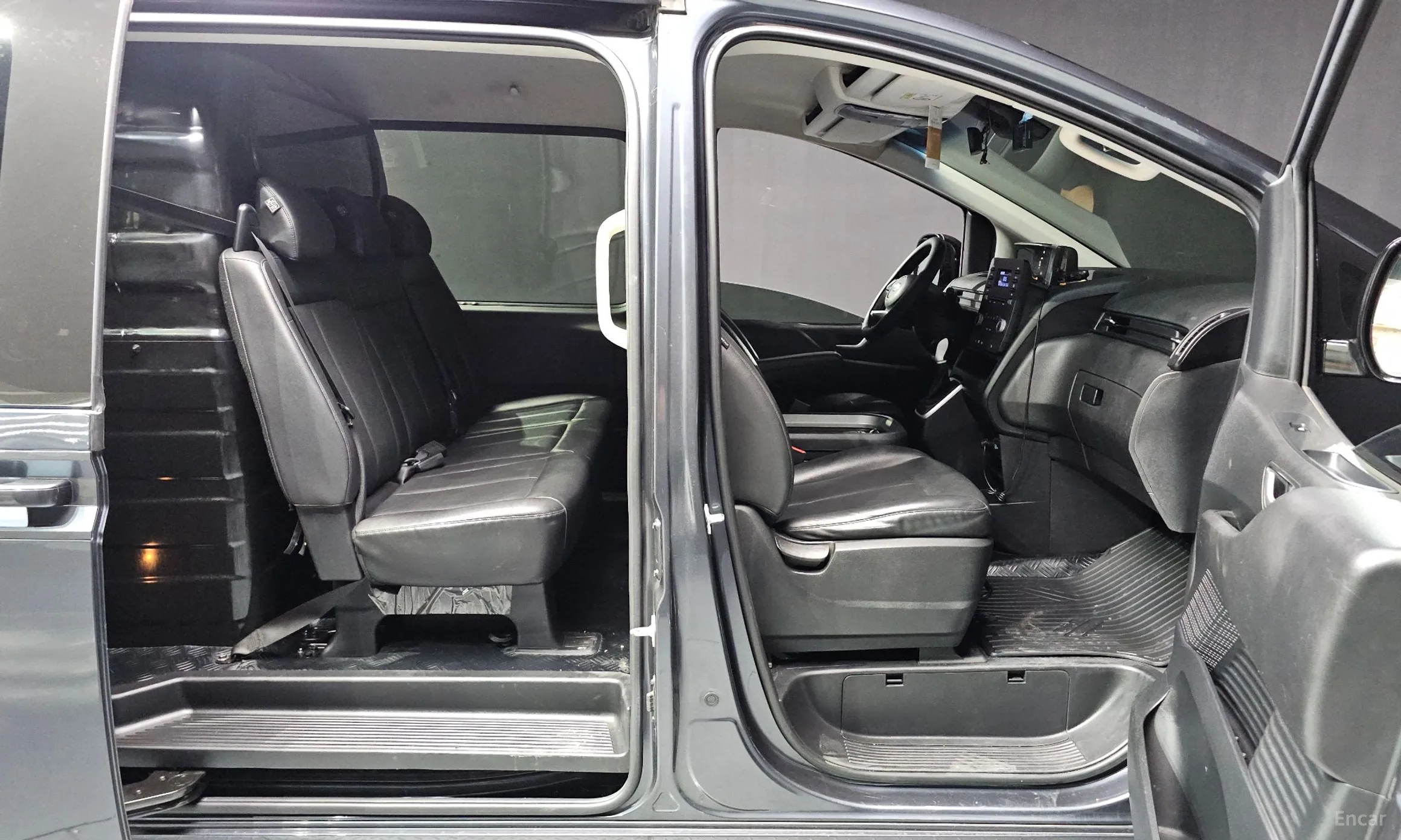 Hyundai Staria превью 19