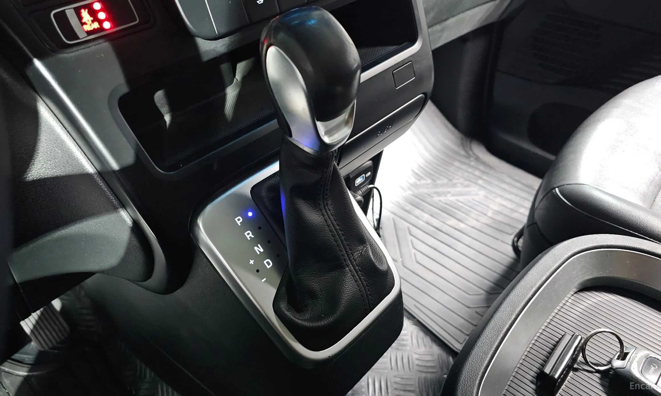 Hyundai Staria превью 9