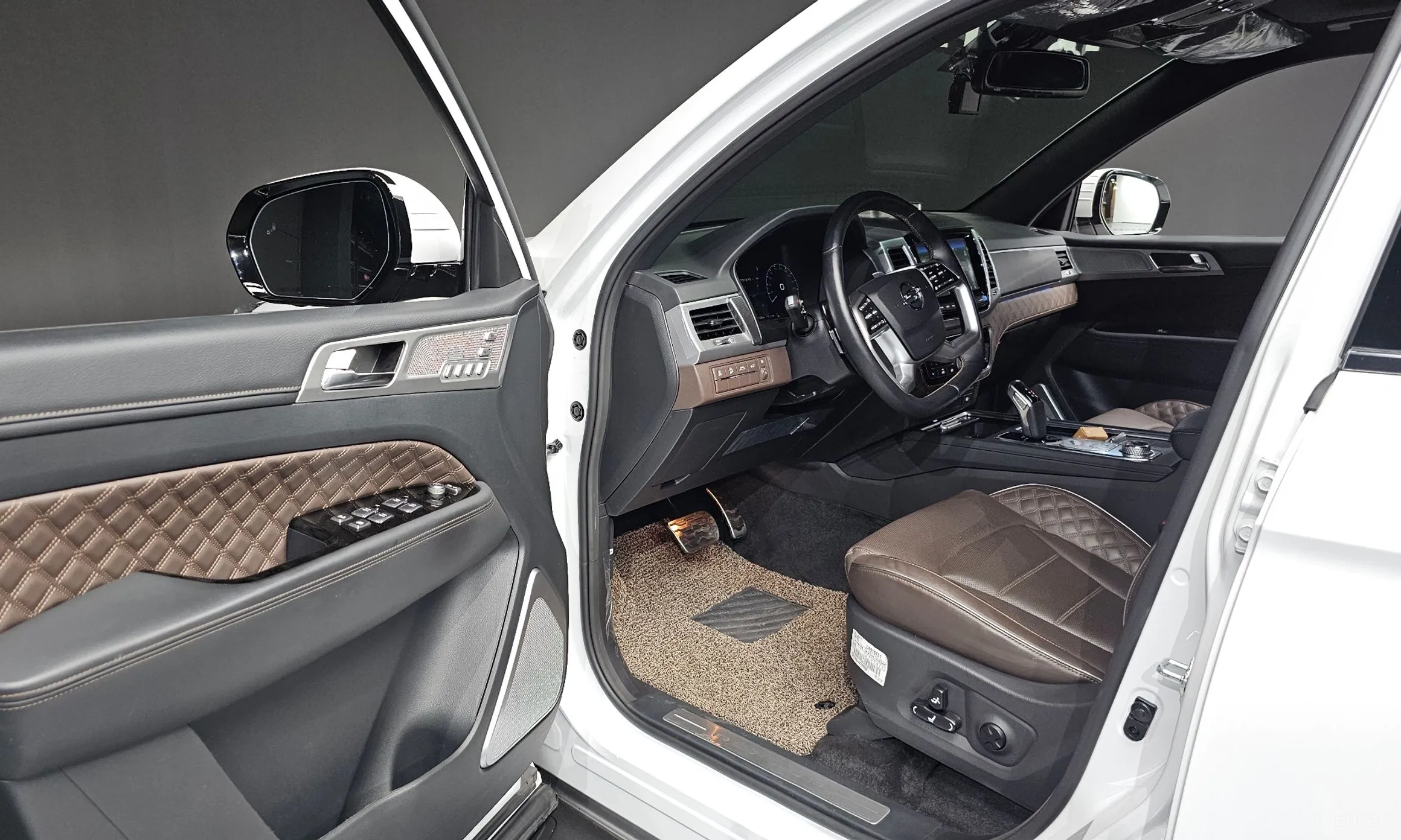 KG Mobility (SsangYong) Rexton превью 10