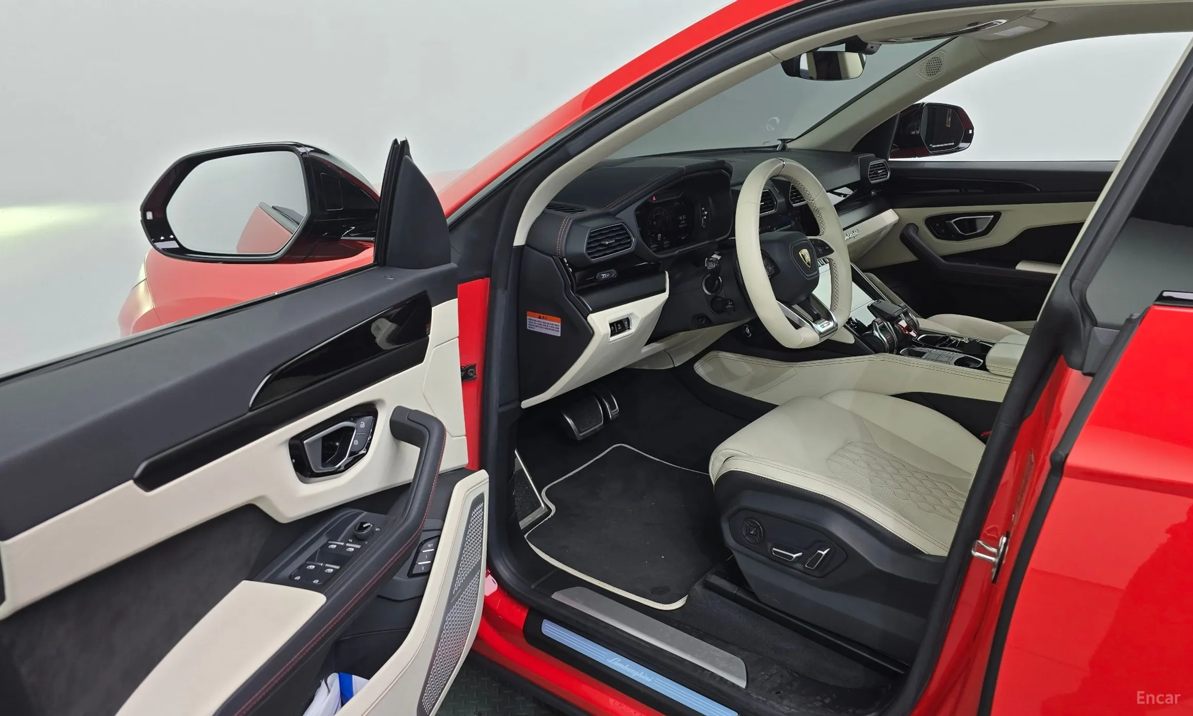 Lamborghini Urus превью 10