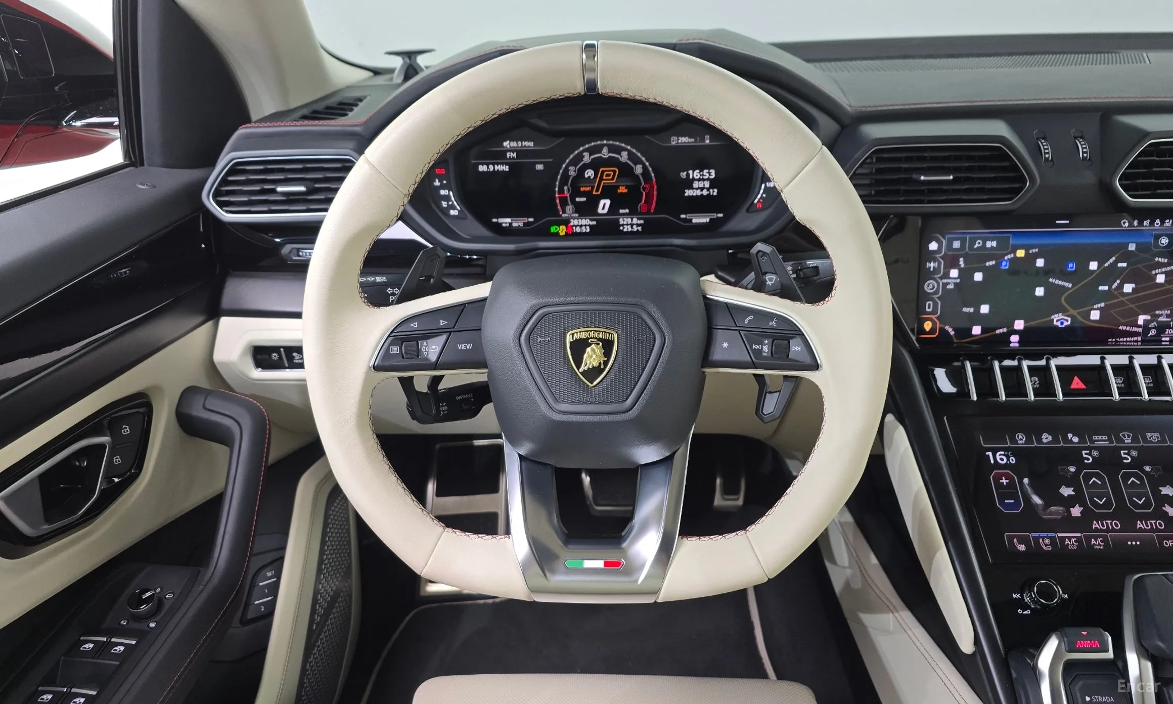 Lamborghini Urus превью 13