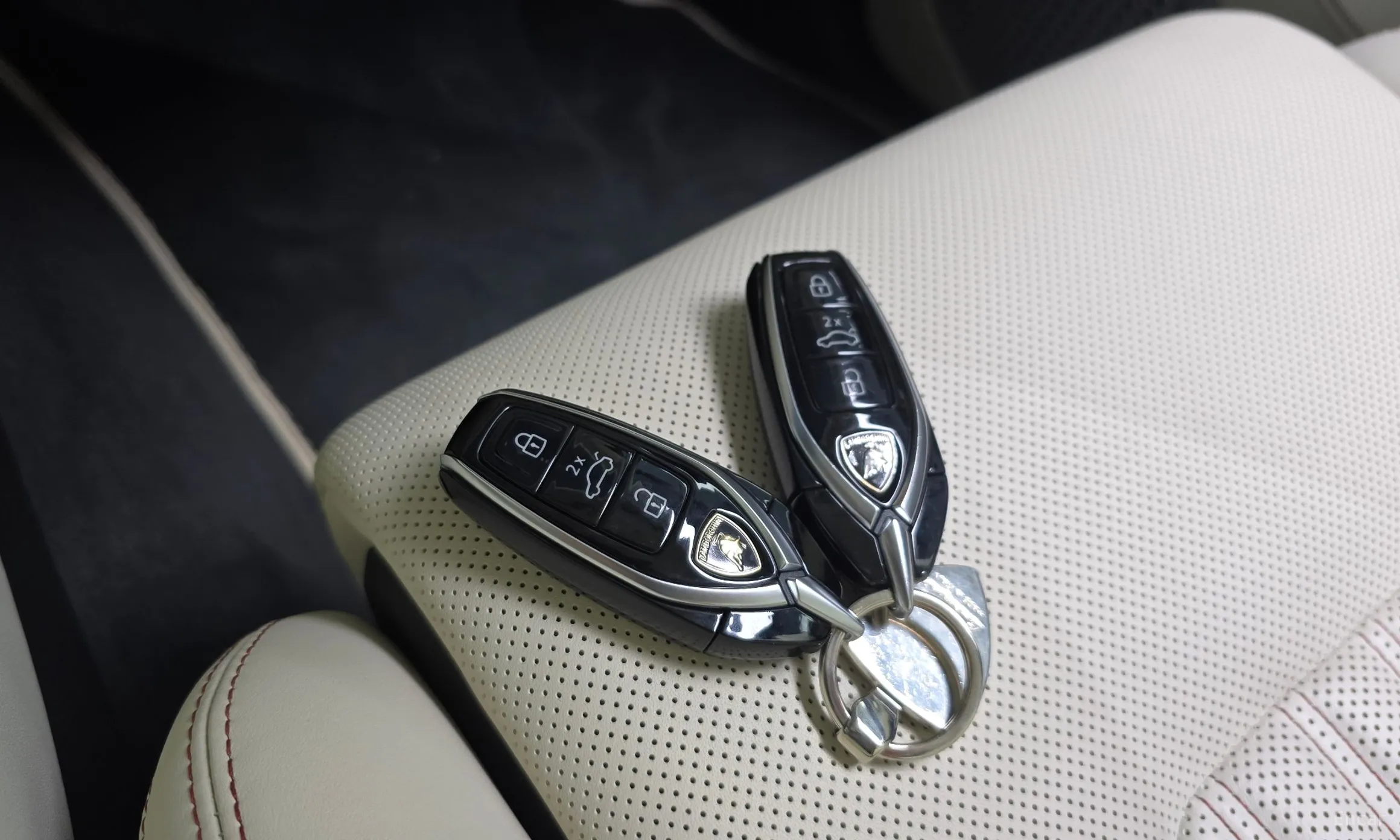 Lamborghini Urus превью 16