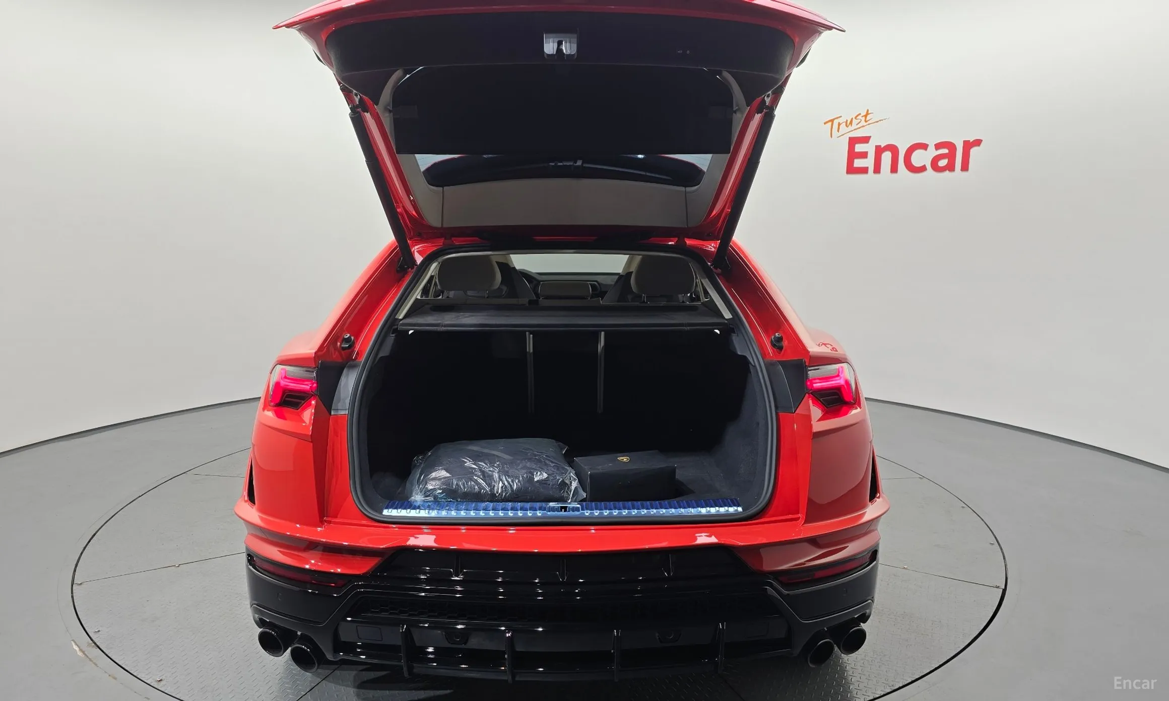 Lamborghini Urus превью 19