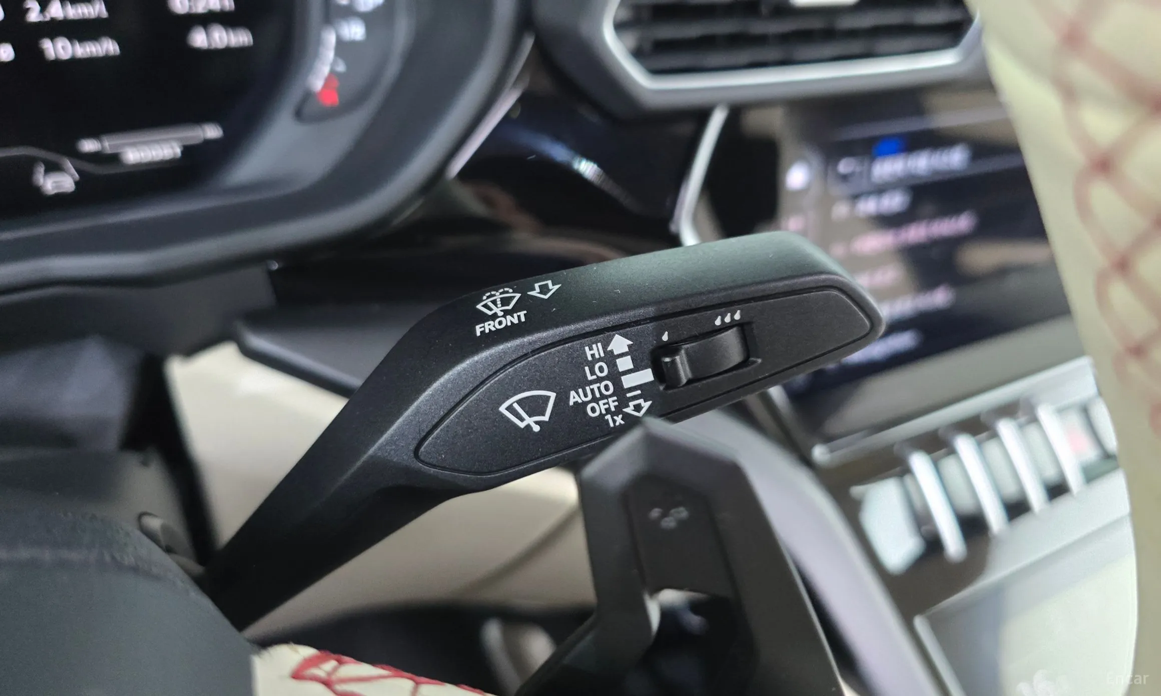 Lamborghini Urus превью 20