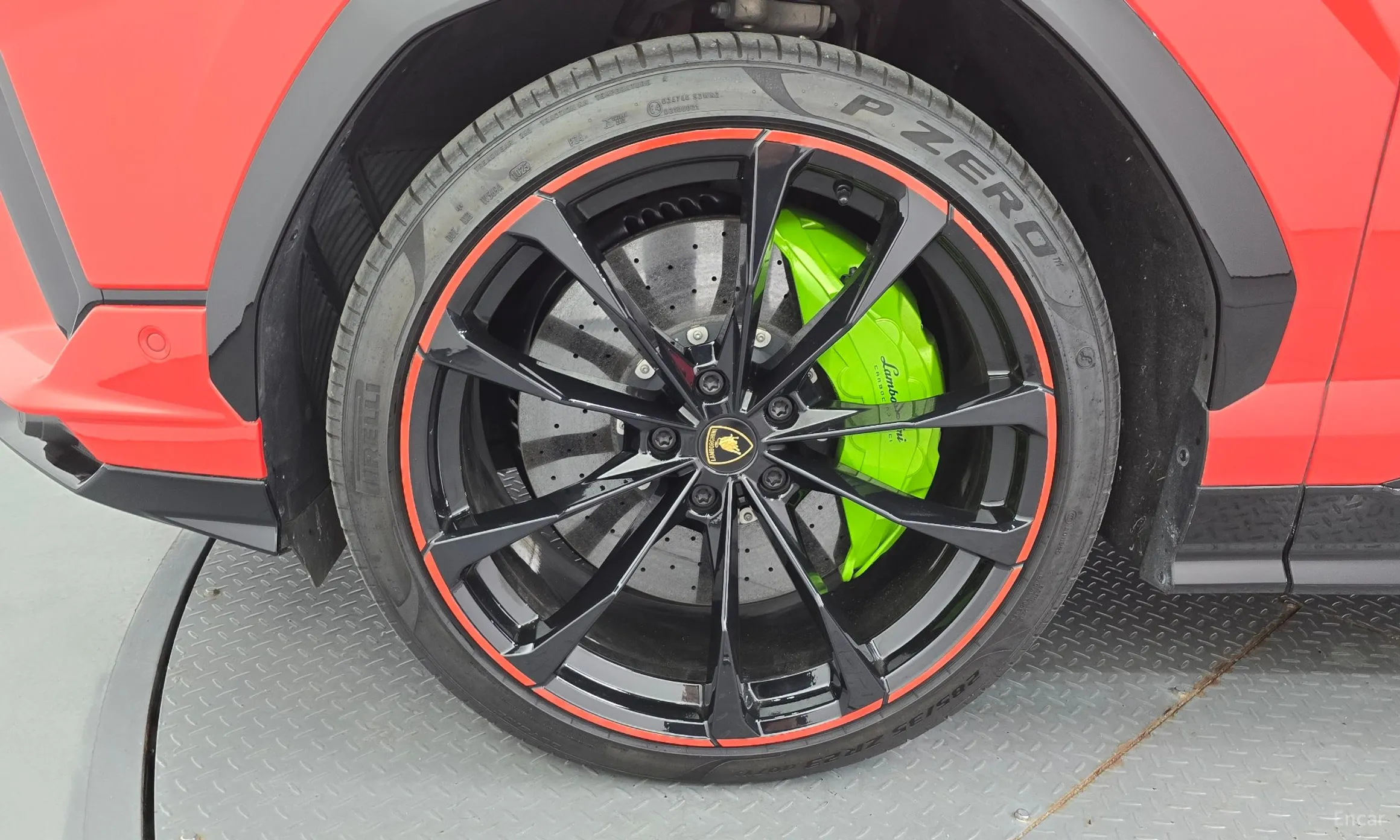 Lamborghini Urus превью 5