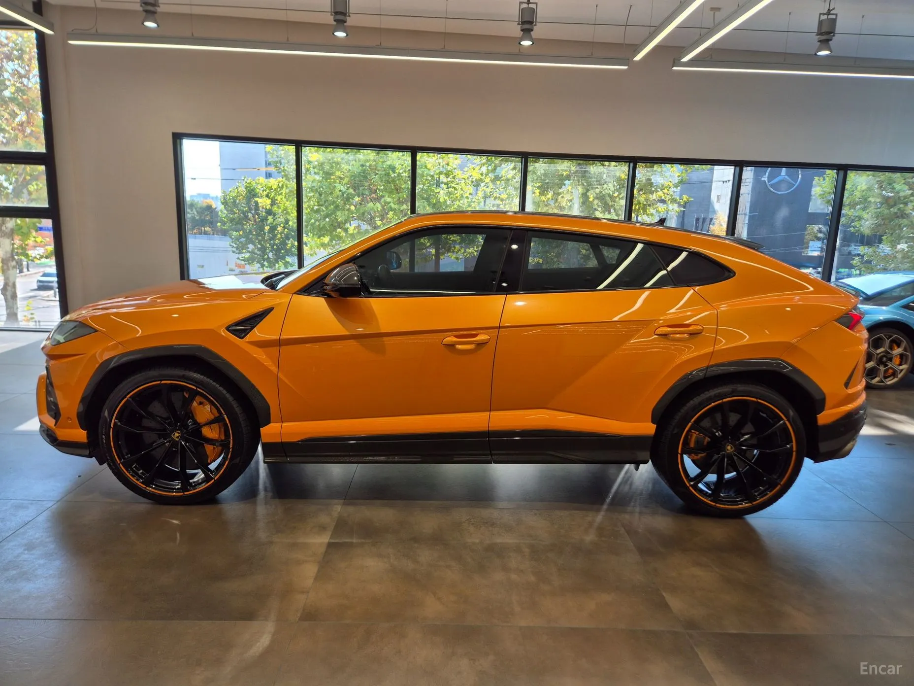 Lamborghini Urus превью 6