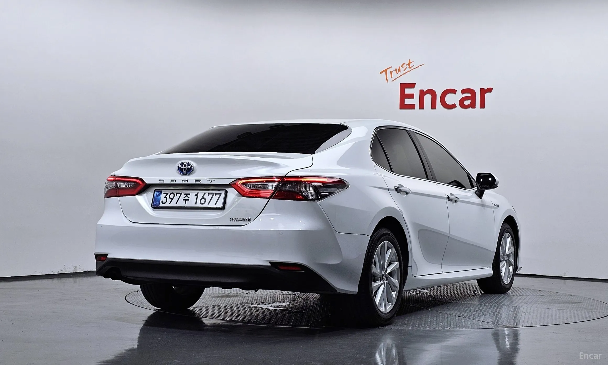 Toyota Camry (XV70) превью 2