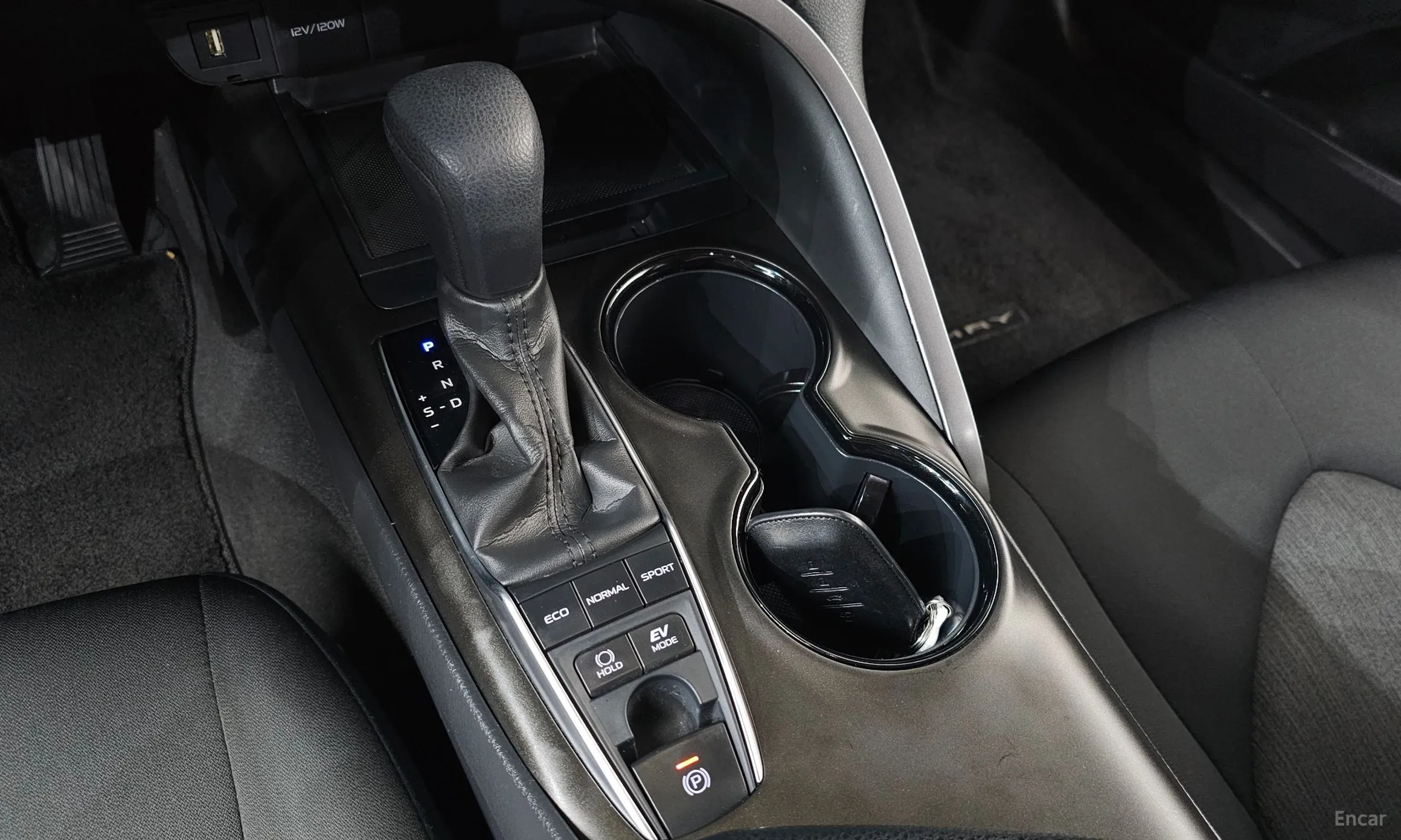 Toyota Camry (XV70) превью 9