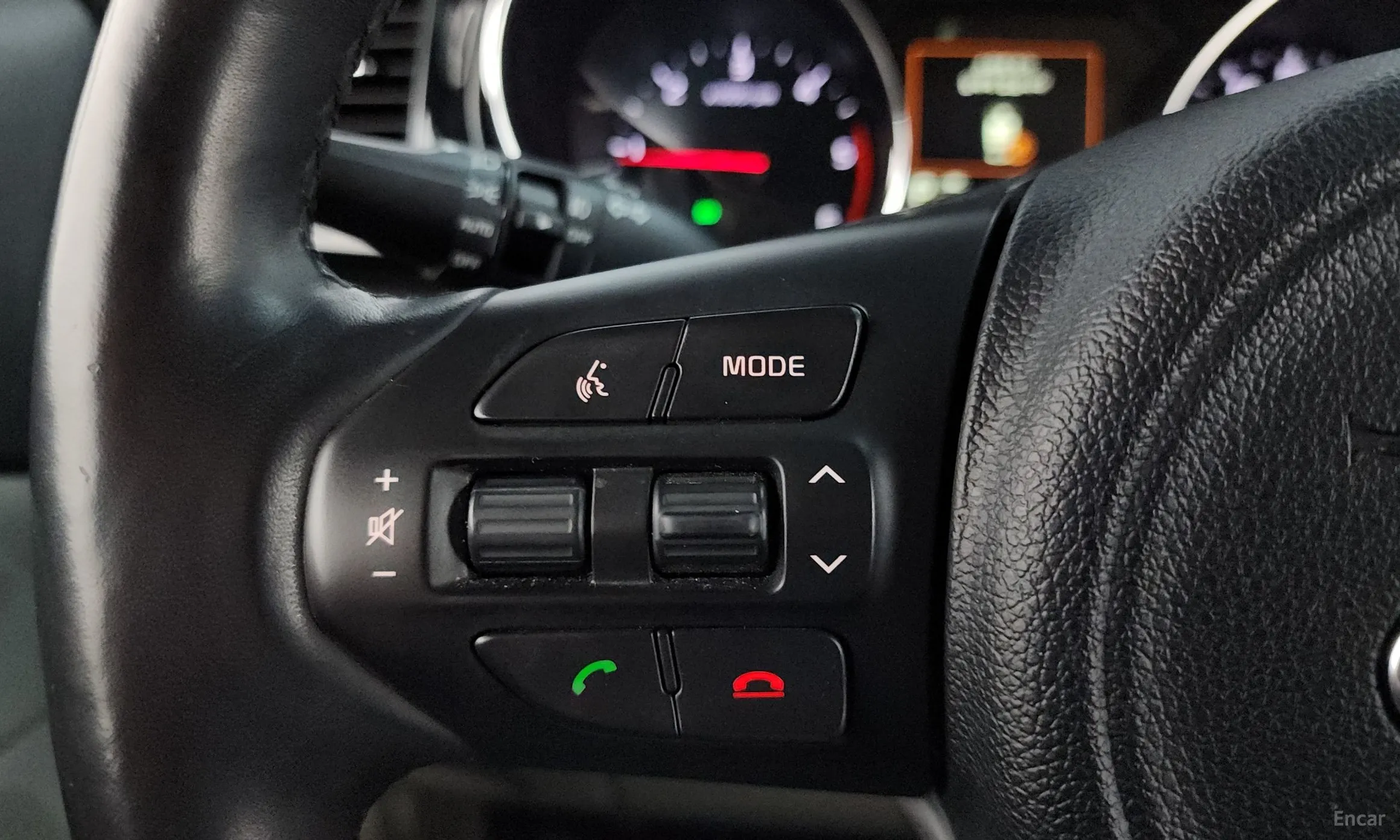 Kia Carnival превью 17