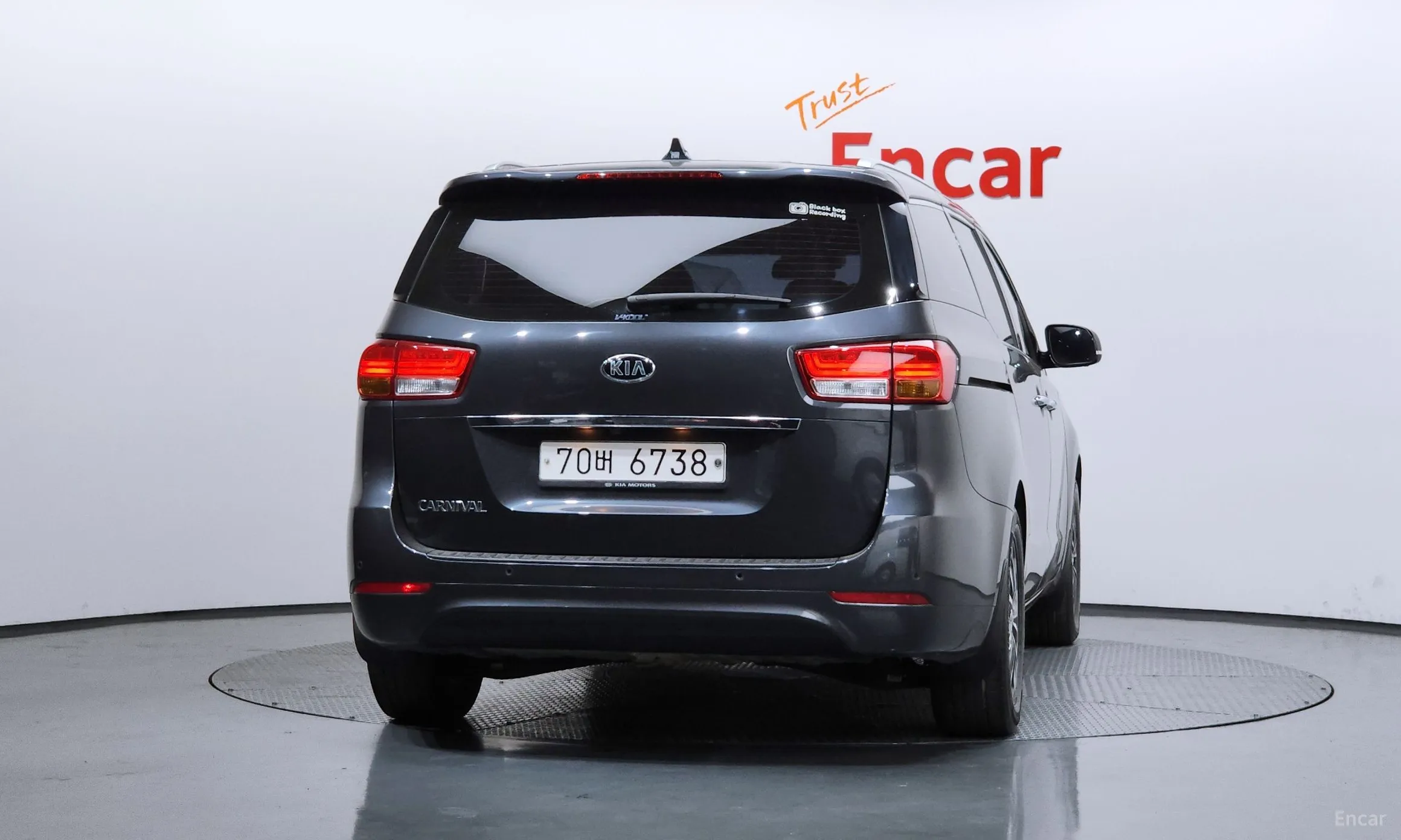 Kia Carnival превью 4