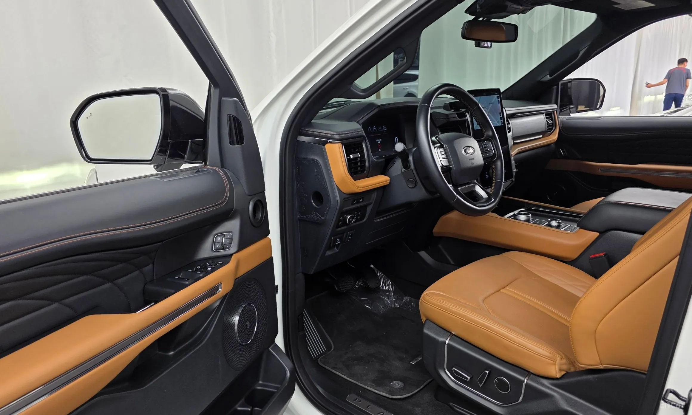Ford Expedition превью 10