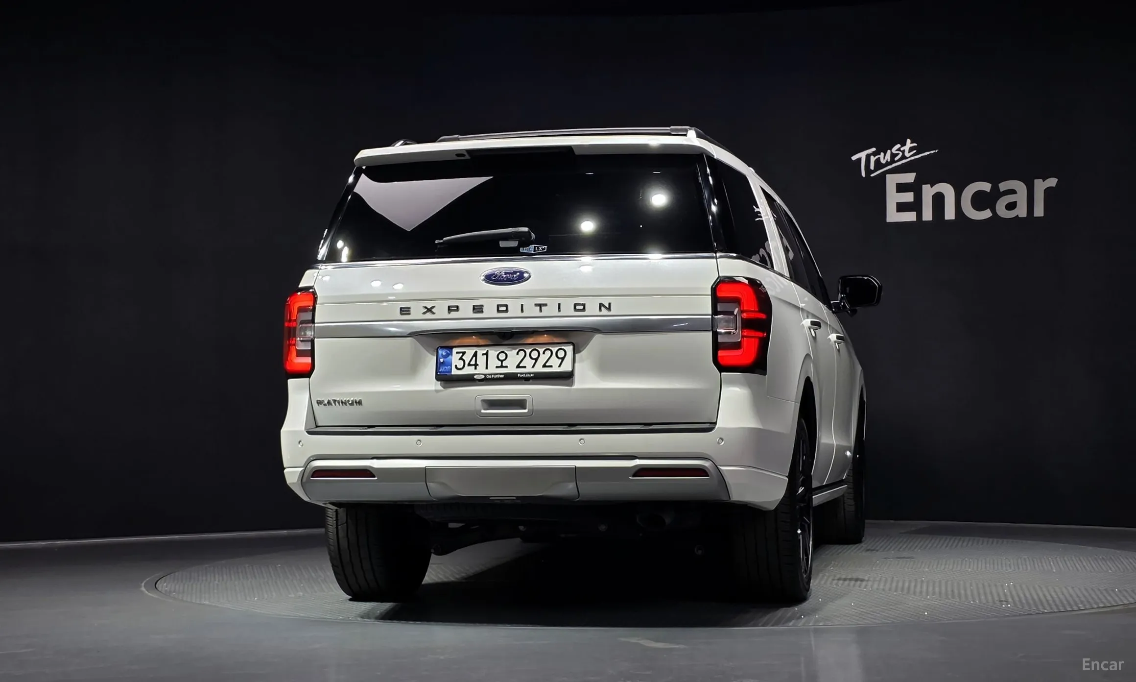 Ford Expedition превью 4