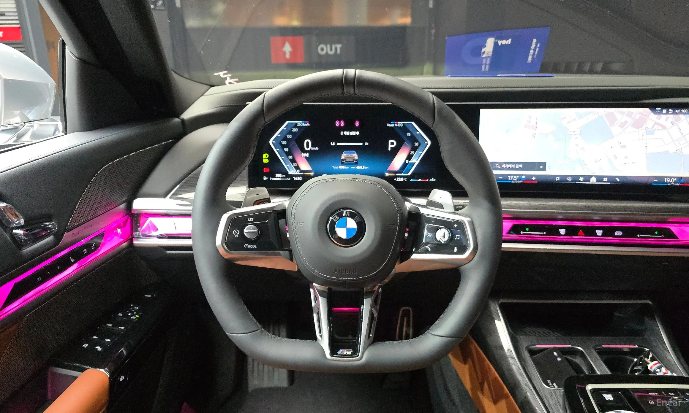 BMW 7 Series (G70) превью 13