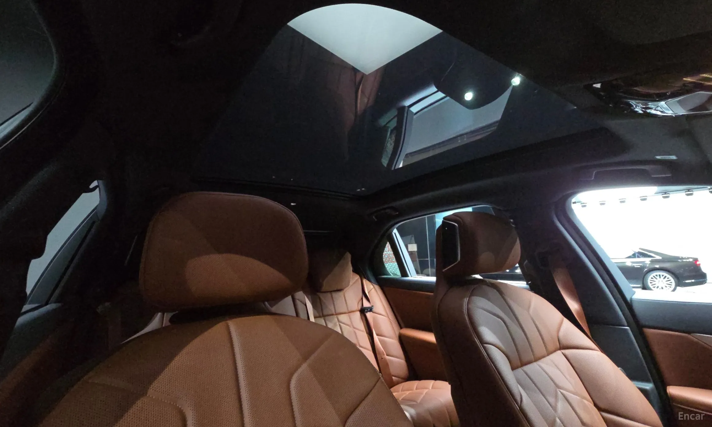 BMW 7 Series (G70) превью 19