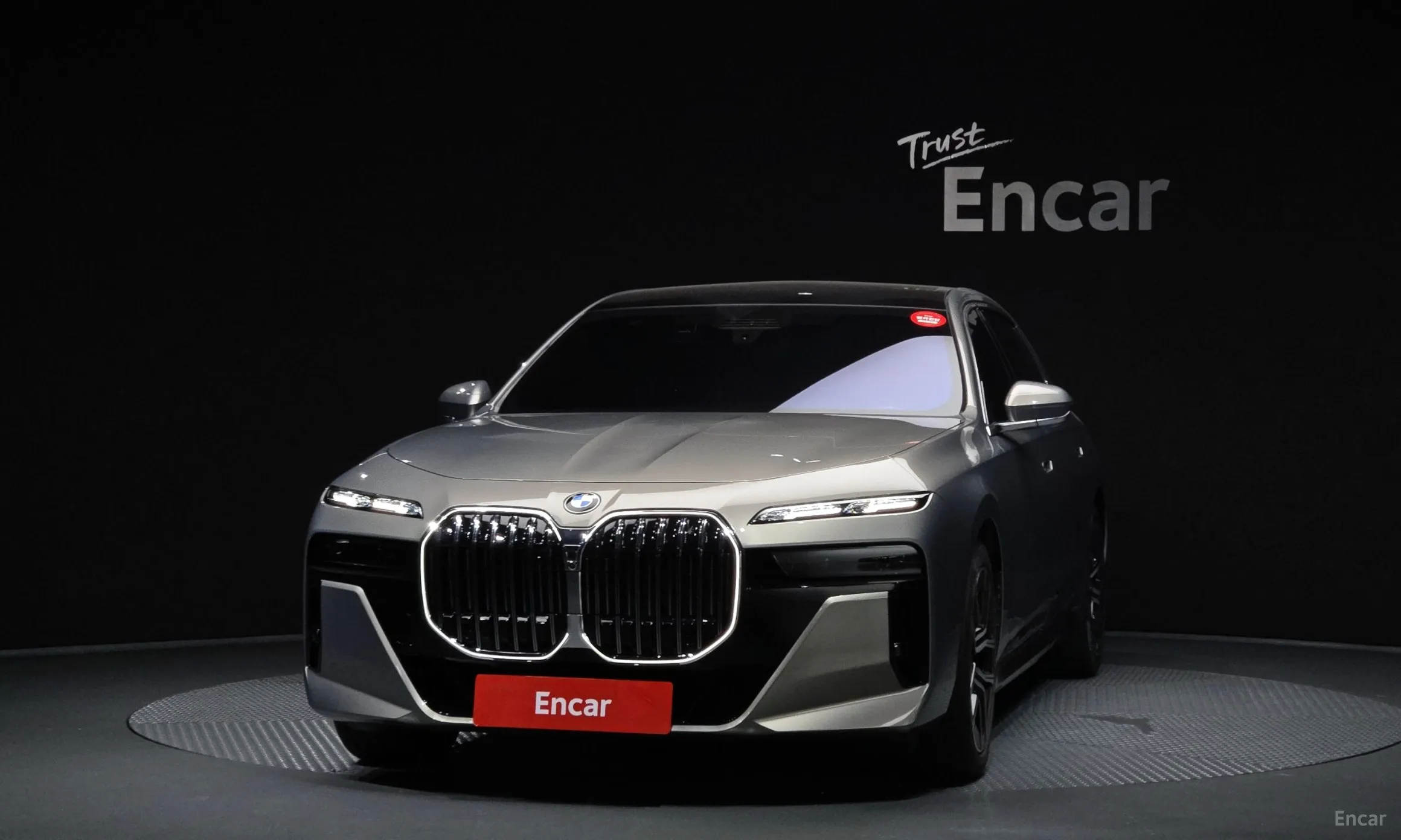 BMW 7 Series (G70) превью 3