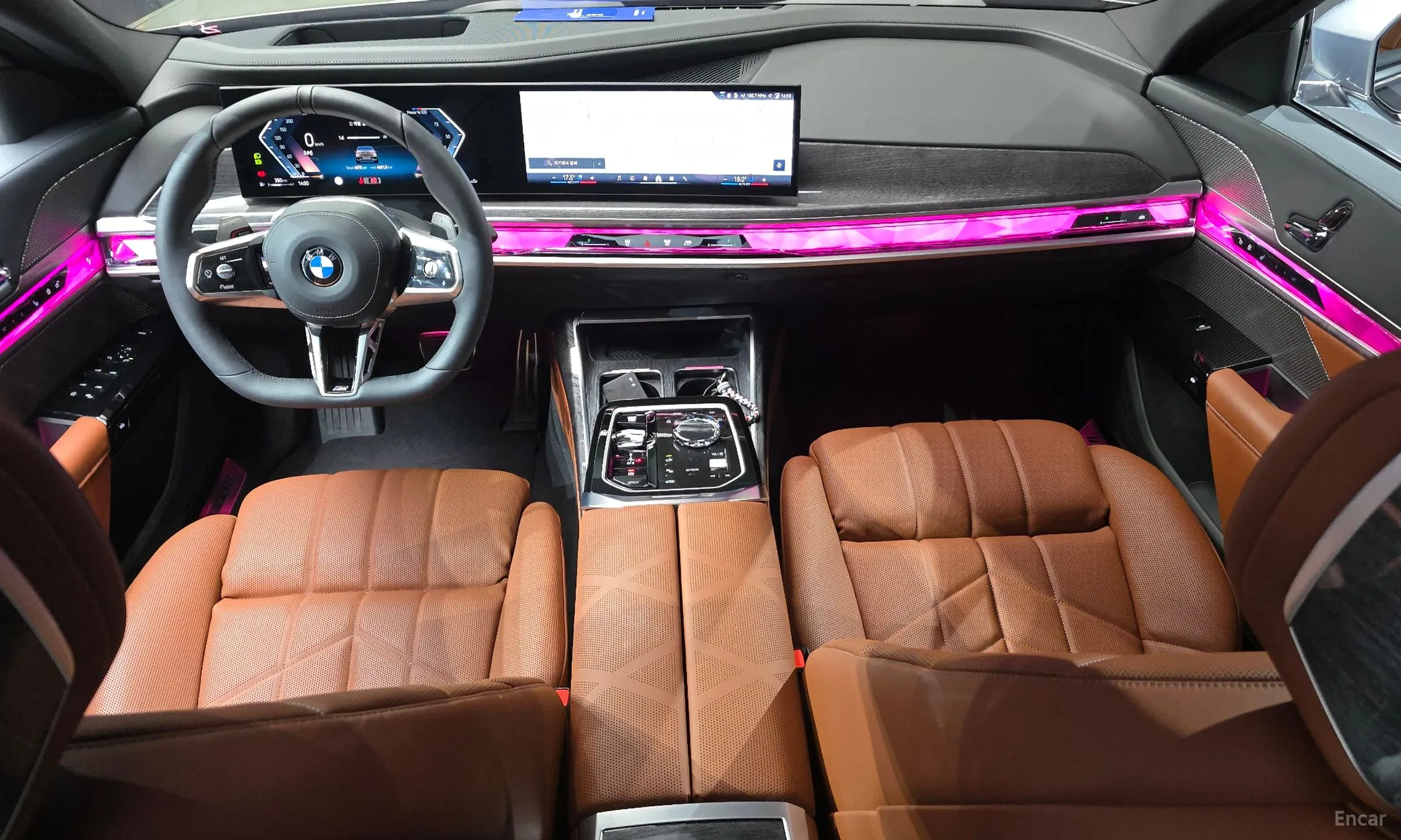 BMW 7 Series (G70) превью 7
