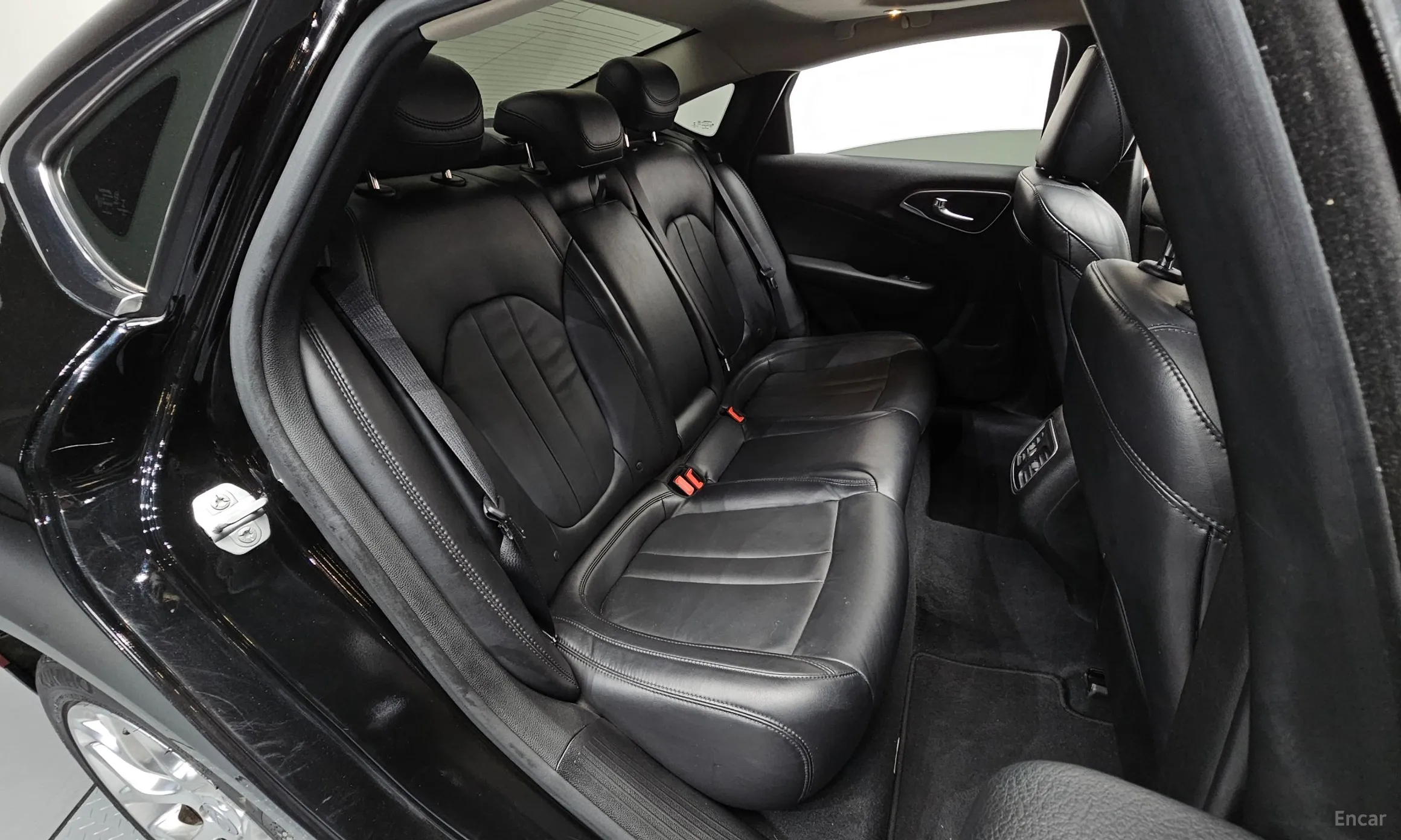 Chrysler 200 Second generation превью 11
