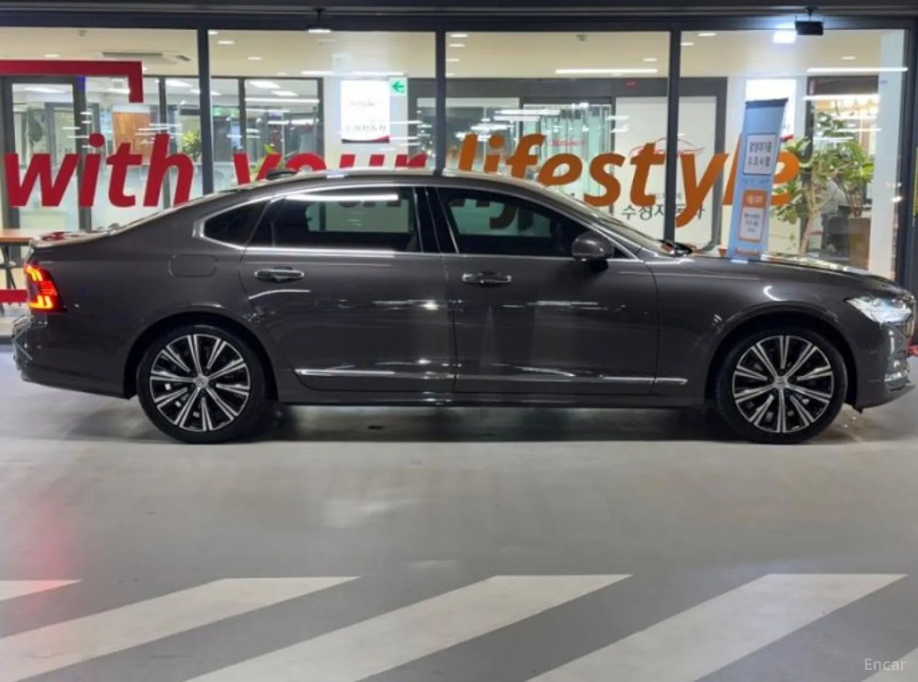 Volvo S90 превью 3