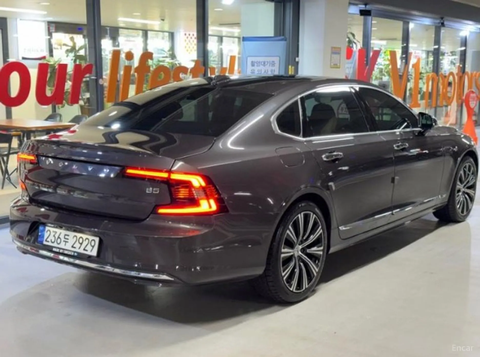 Volvo S90 превью 4