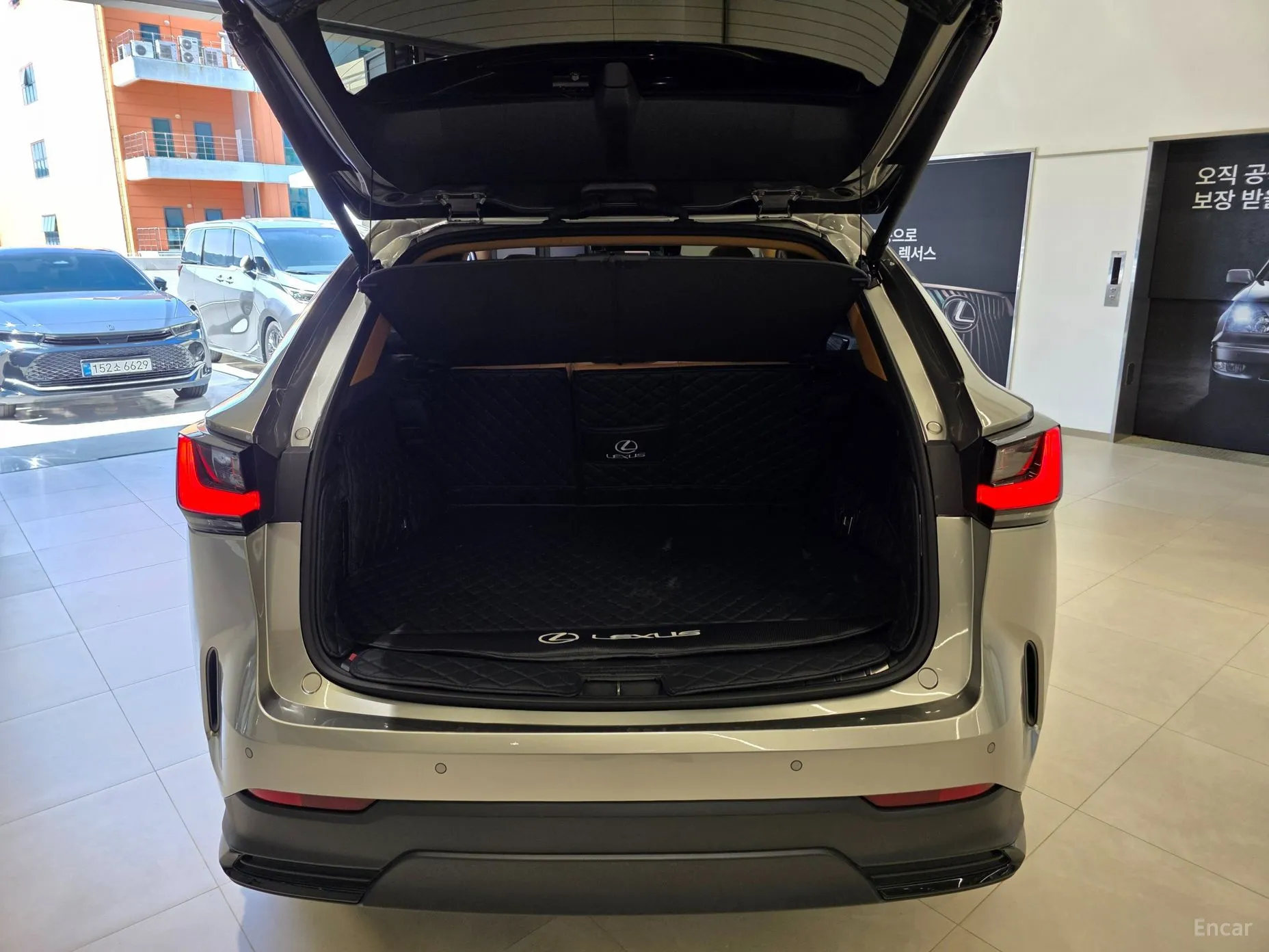 Lexus NX350h Gen 2 превью 14