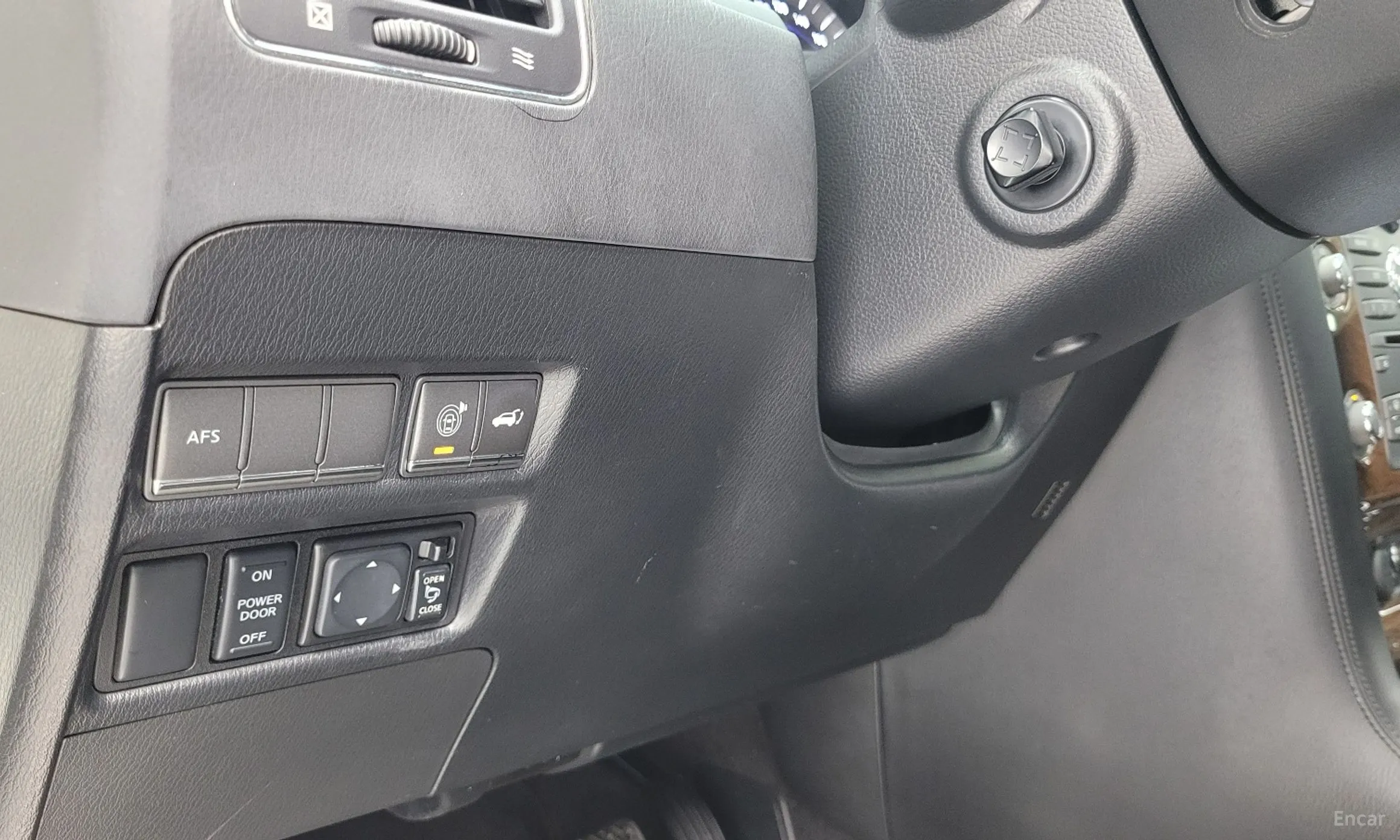 Infiniti QX56 превью 17