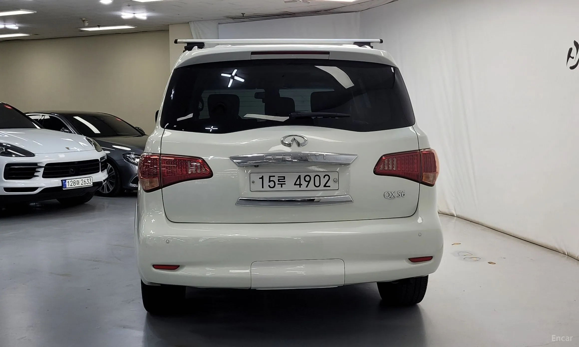 Infiniti QX56 превью 4