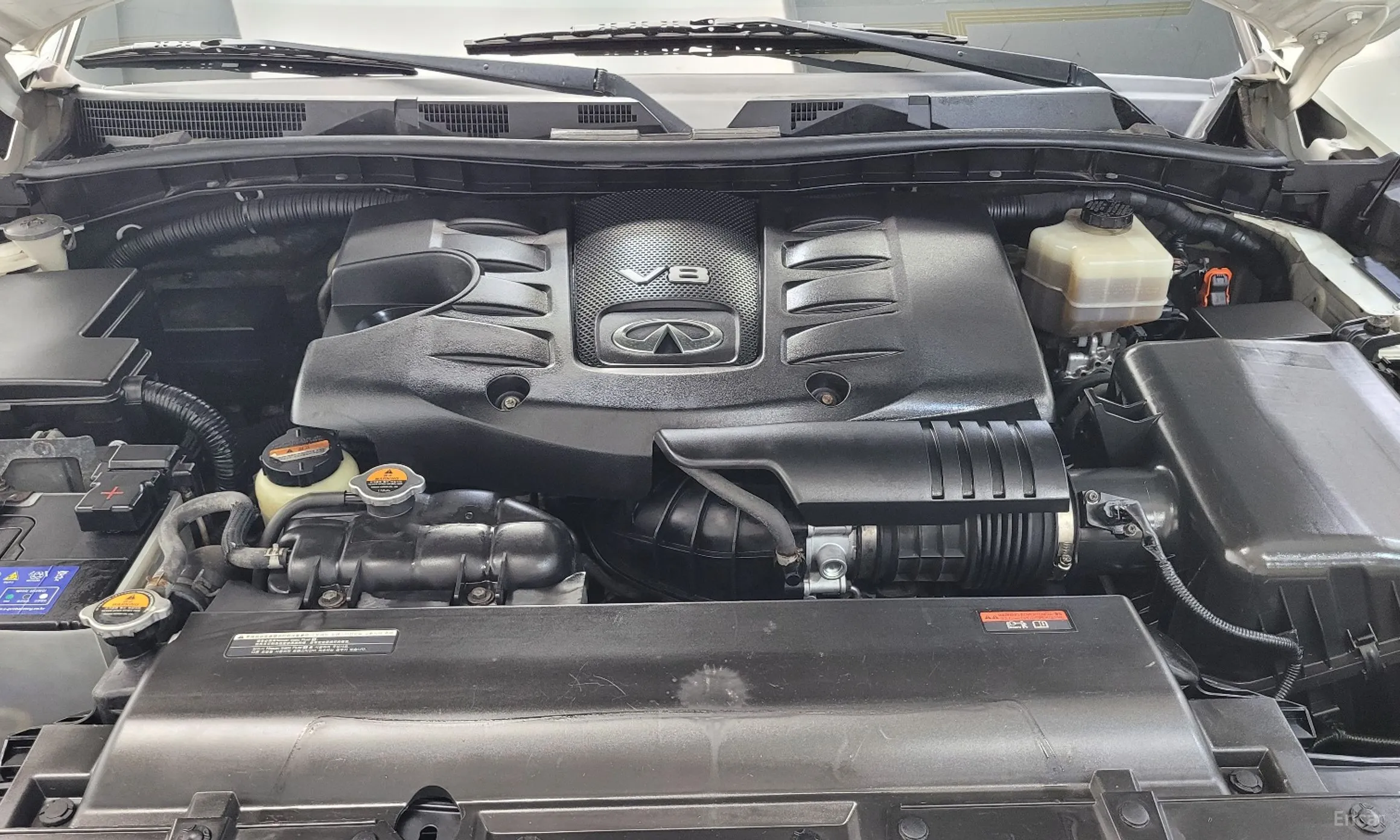 Infiniti QX56 превью 6