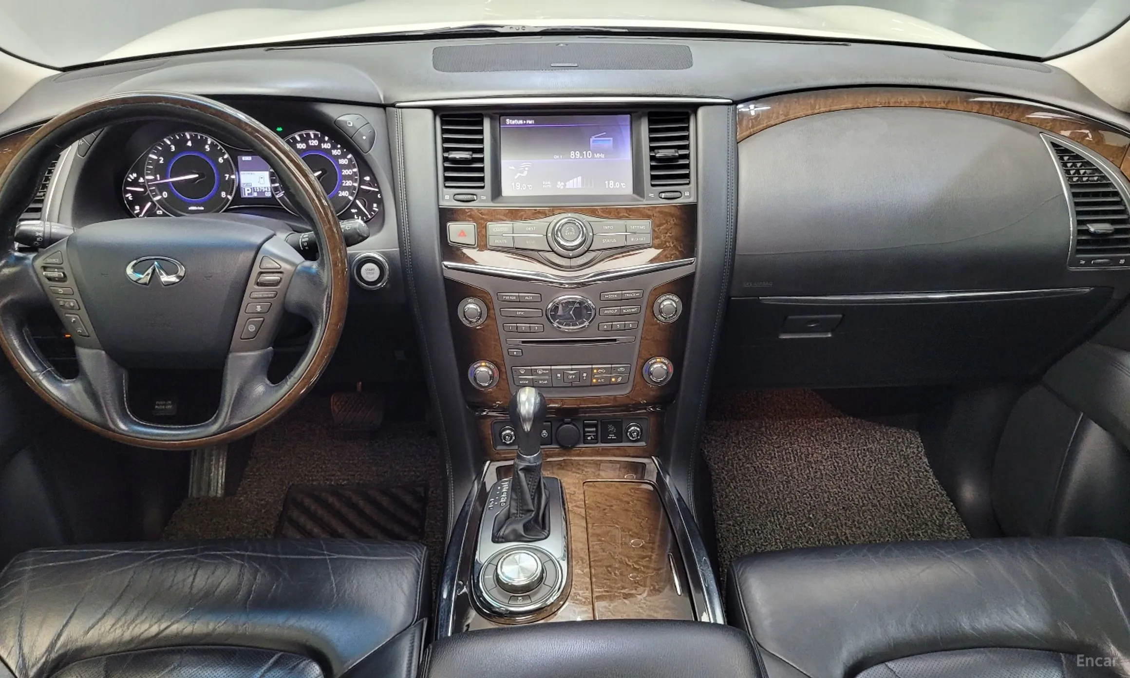 Infiniti QX56 превью 7
