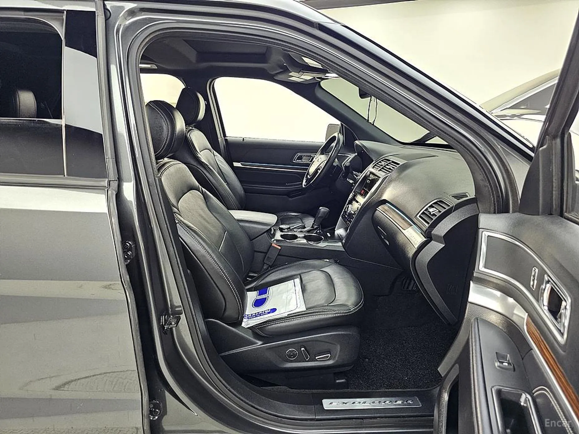 Ford Explorer превью 11