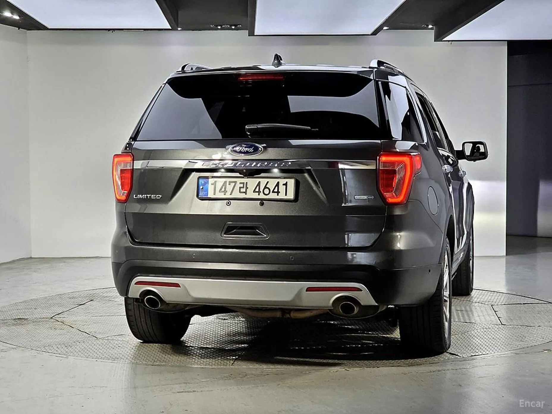 Ford Explorer превью 4