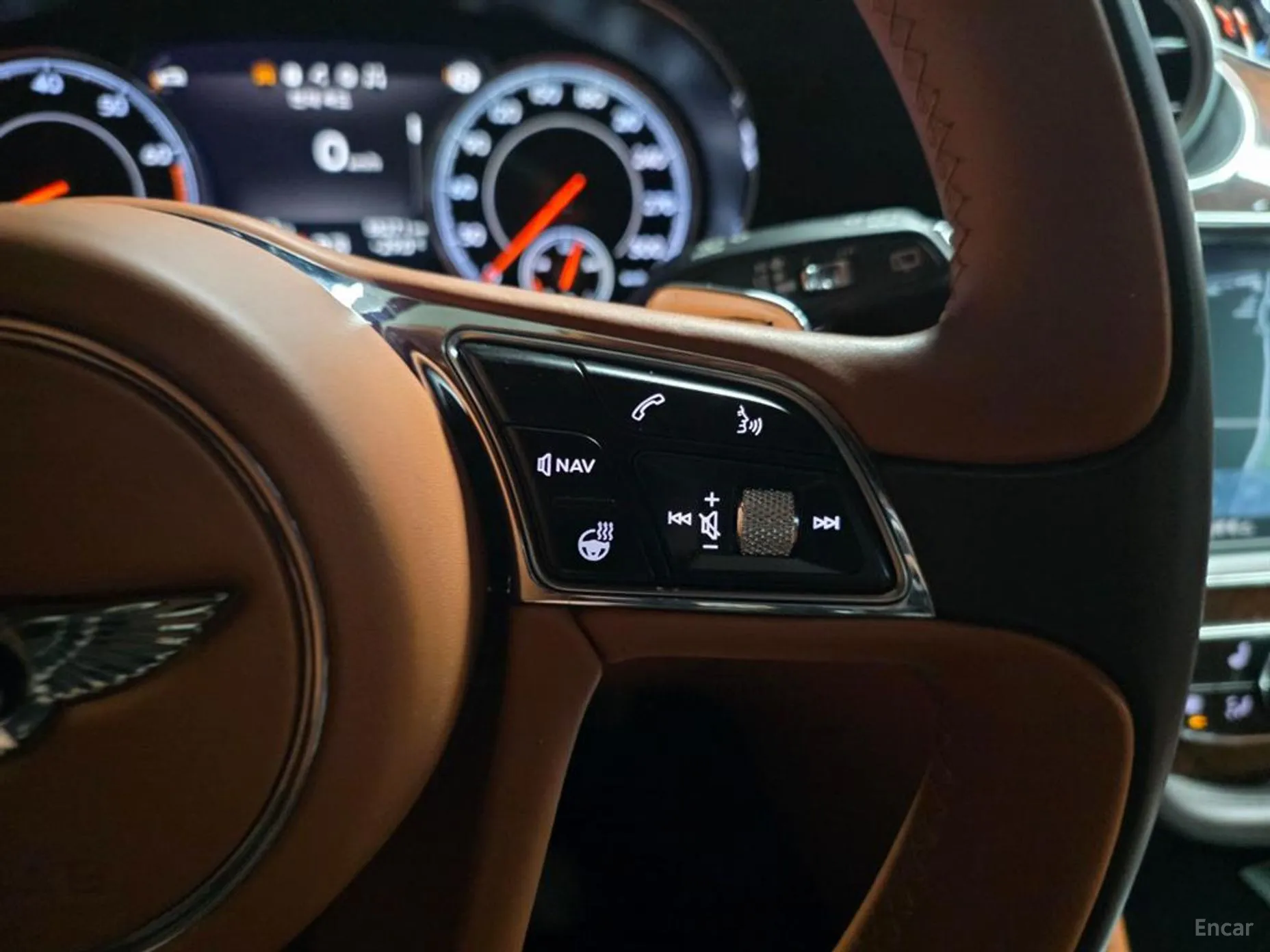 Bentley Bentayga превью 12