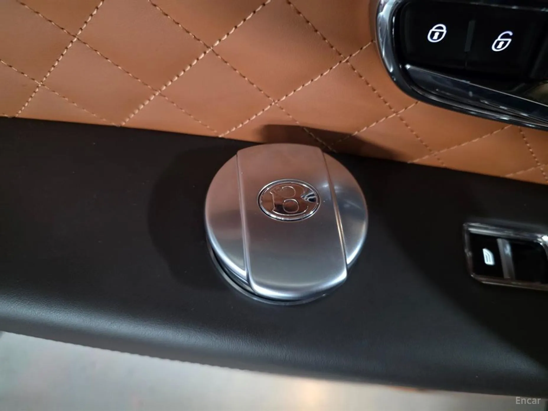 Bentley Bentayga превью 14