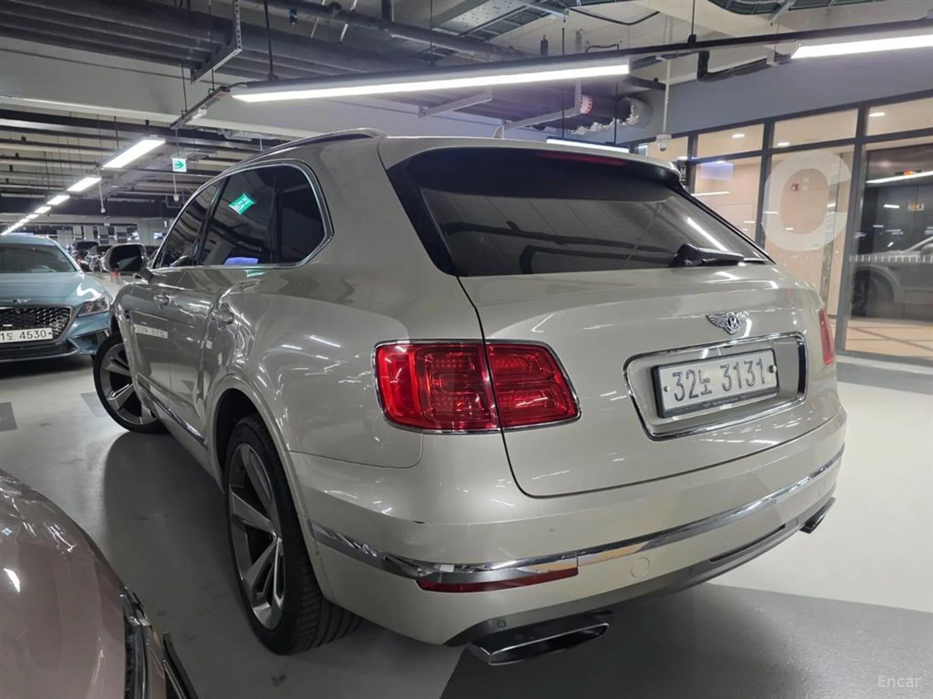 Bentley Bentayga превью 3