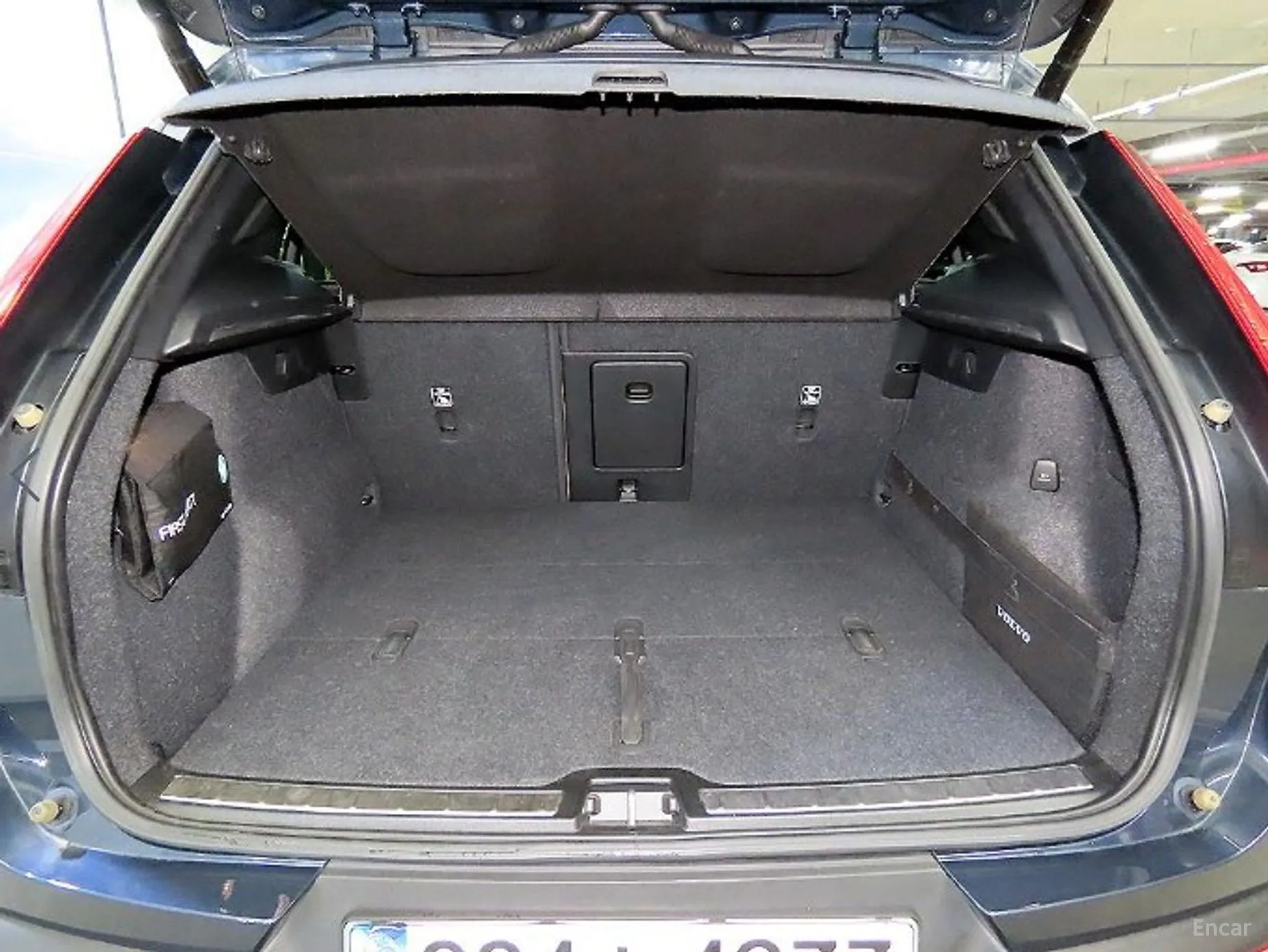 Volvo XC40 превью 17