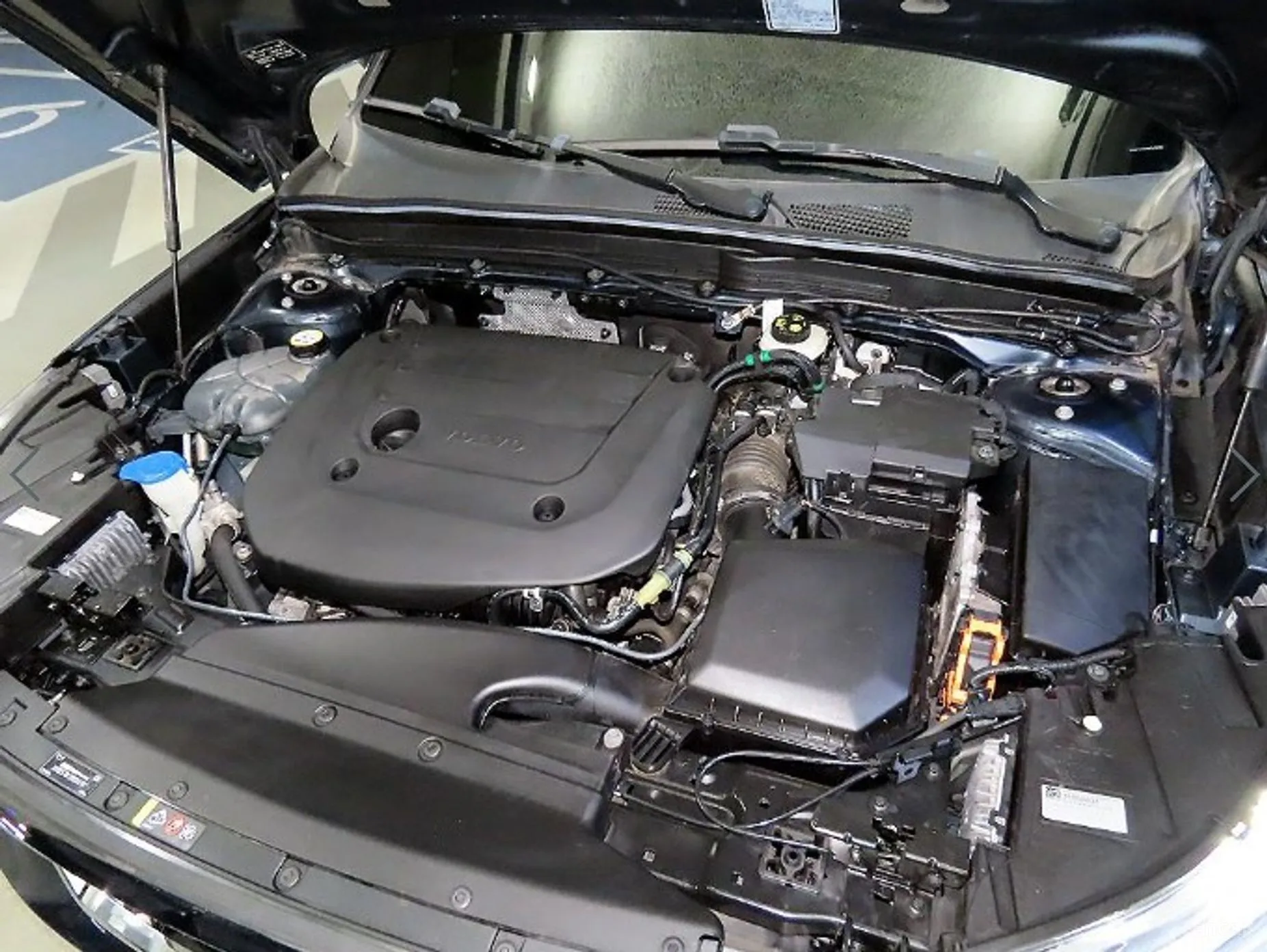 Volvo XC40 превью 19