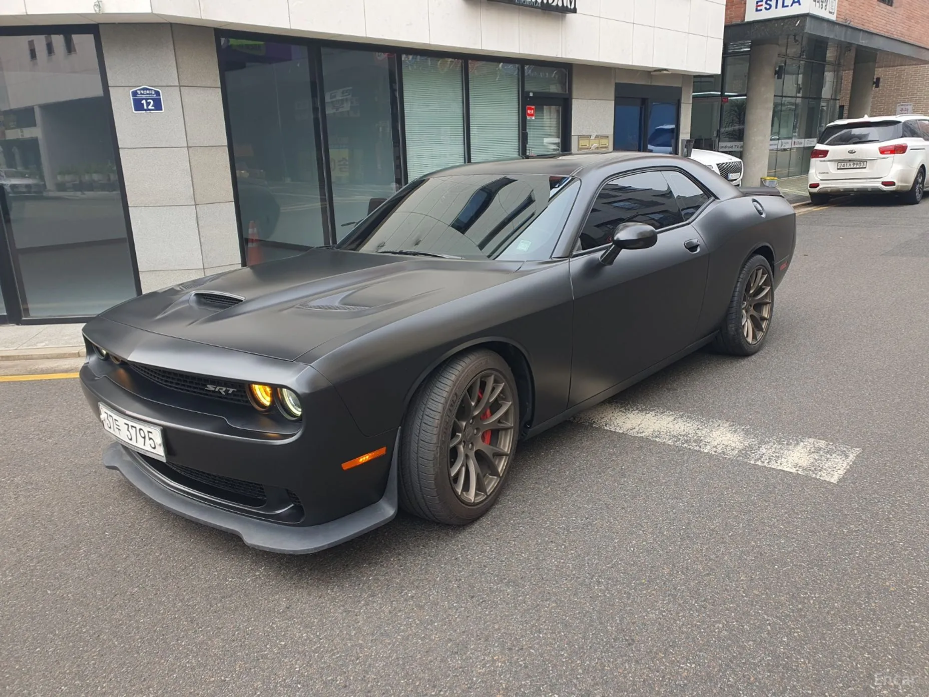Dodge Challenger превью 3