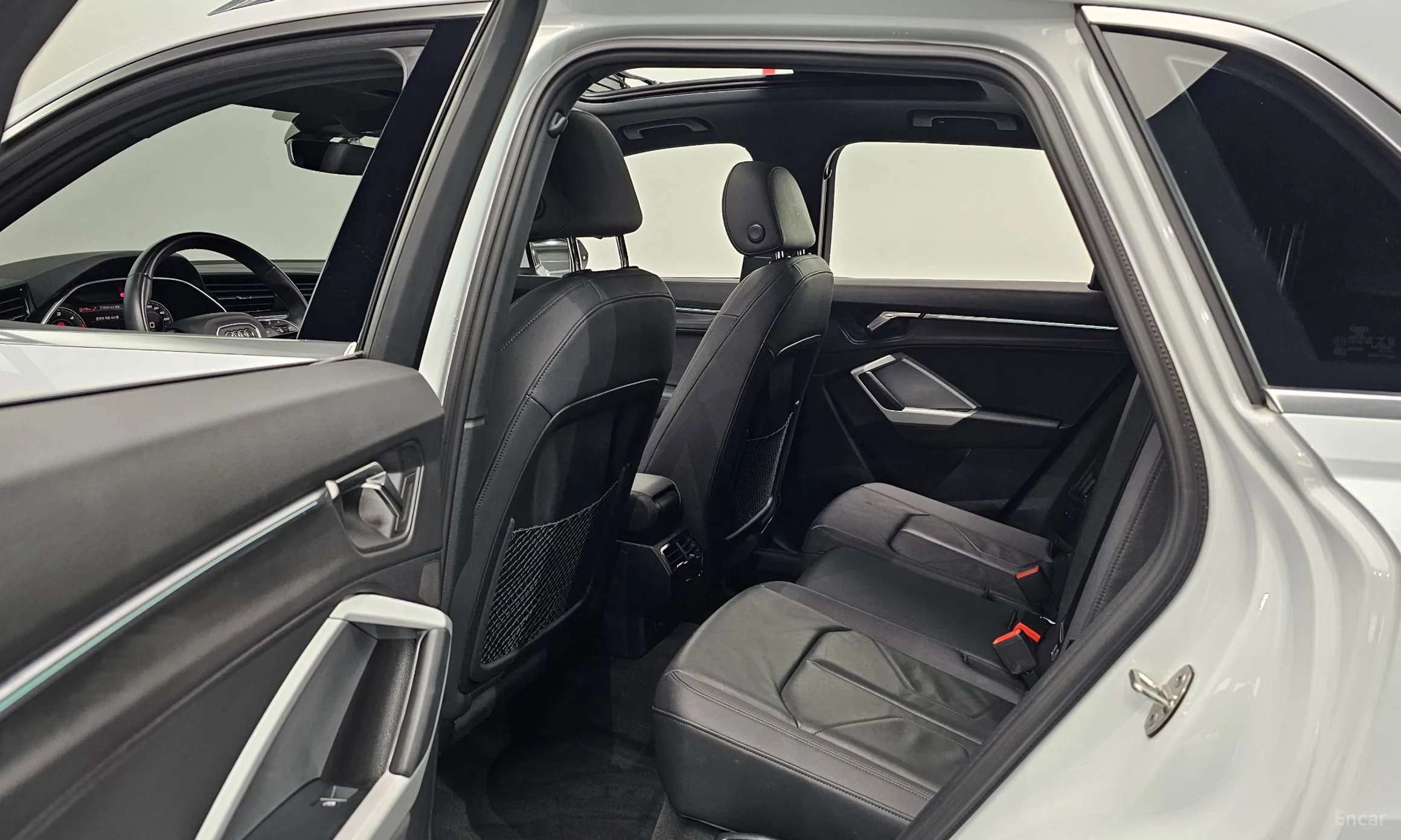 Audi Q3 (F3) превью 11
