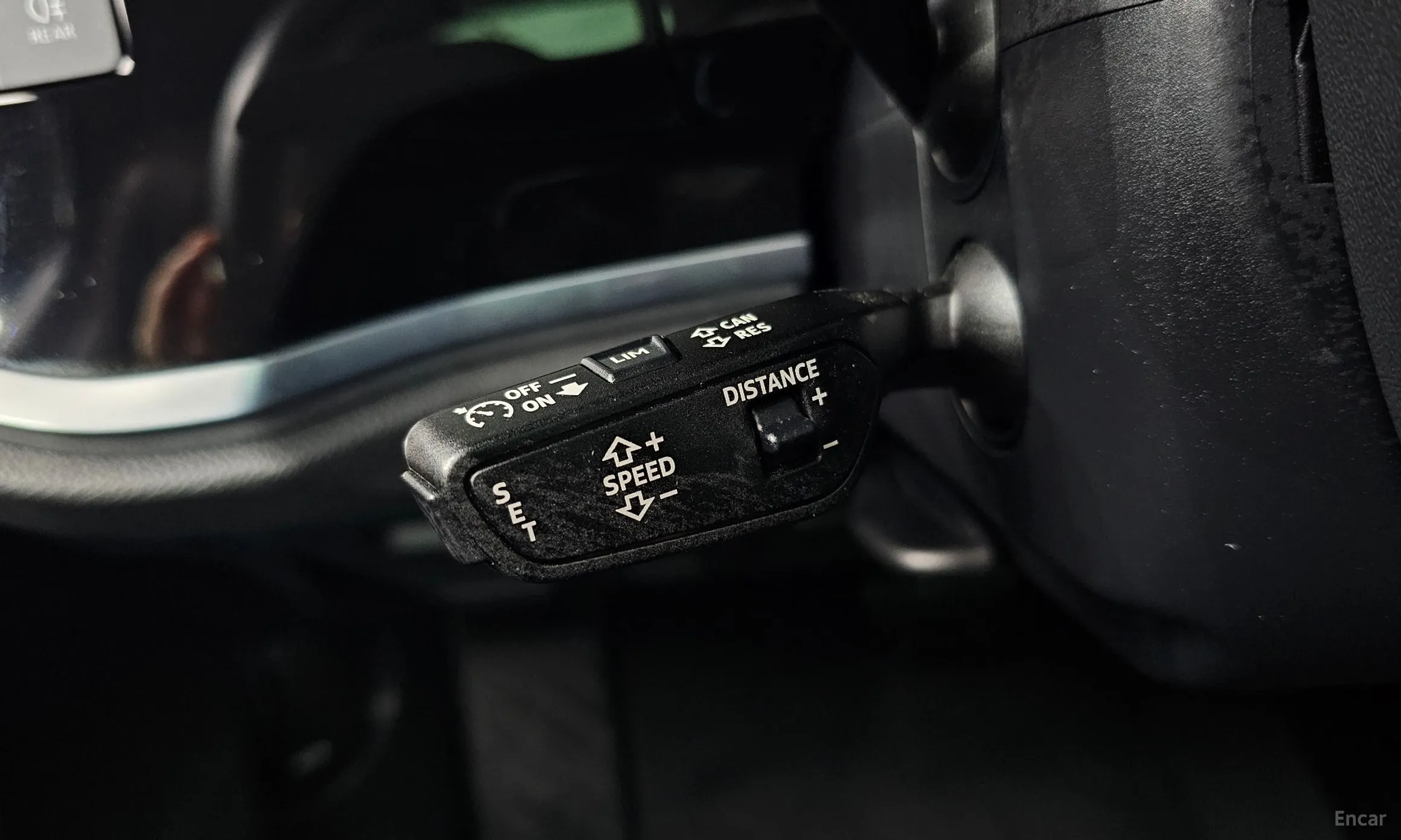 Audi Q3 (F3) превью 12