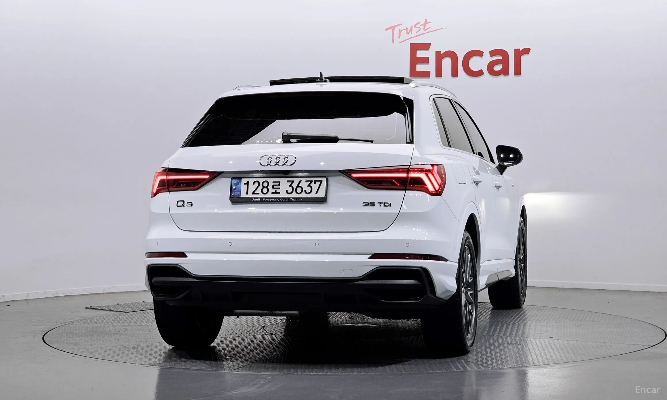 Audi Q3 (F3) превью 4