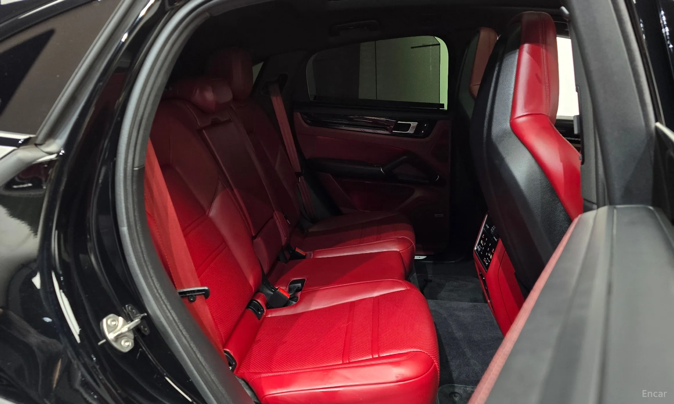 Porsche Cayenne (PO536) превью 11