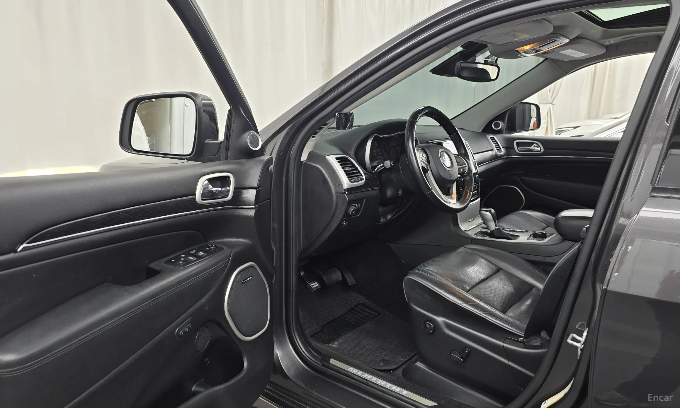 Jeep Grand Cherokee превью 10