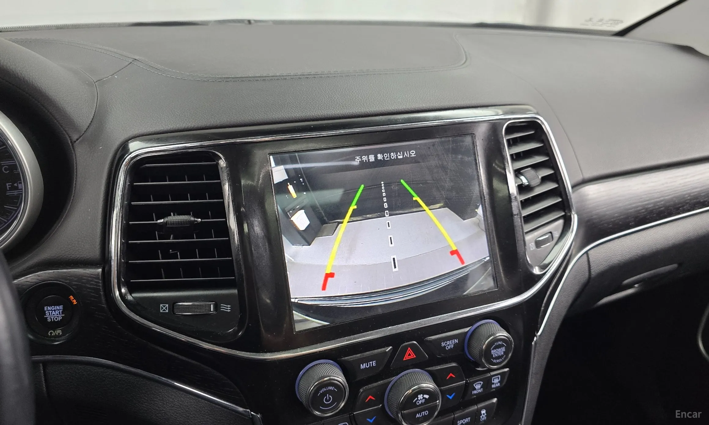 Jeep Grand Cherokee превью 16