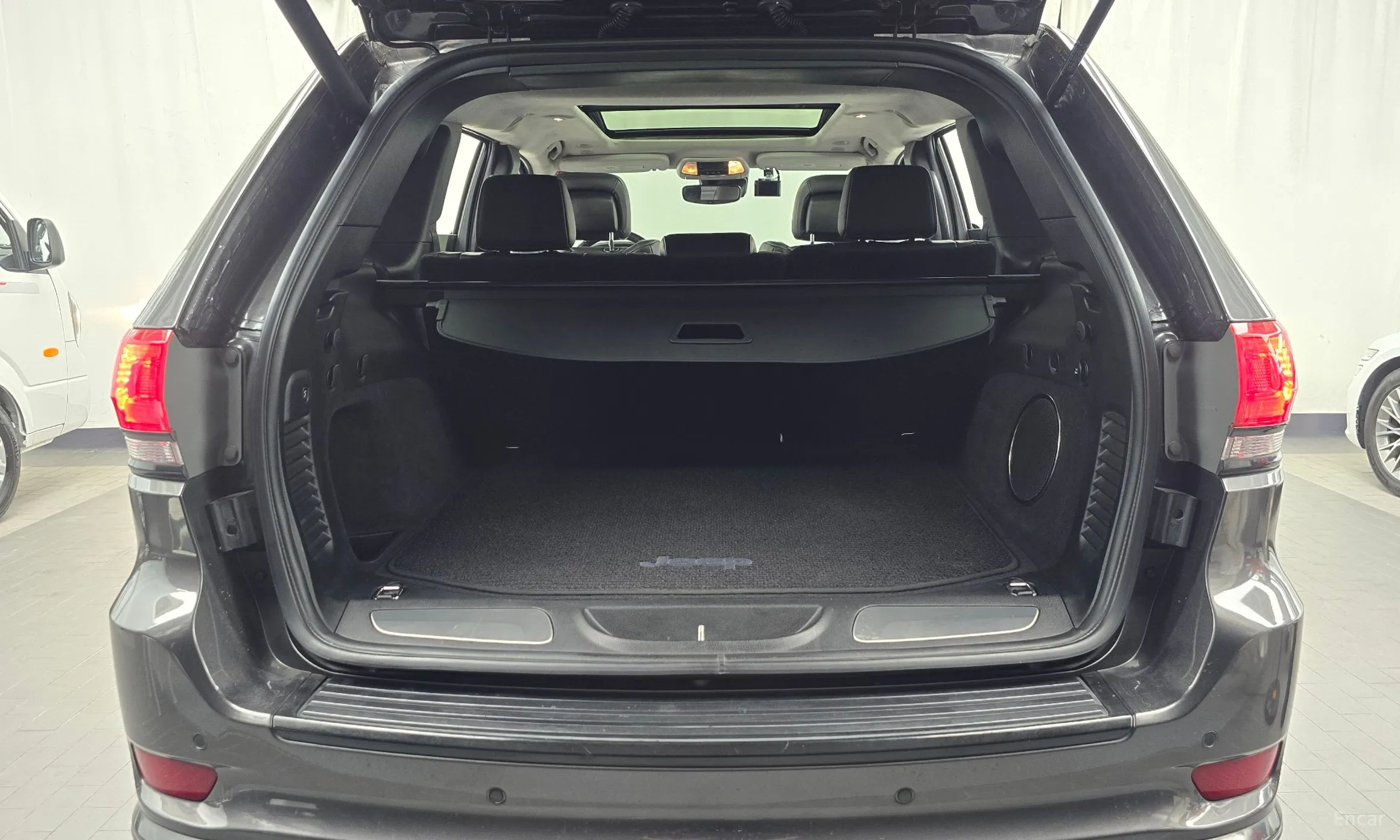 Jeep Grand Cherokee превью 20