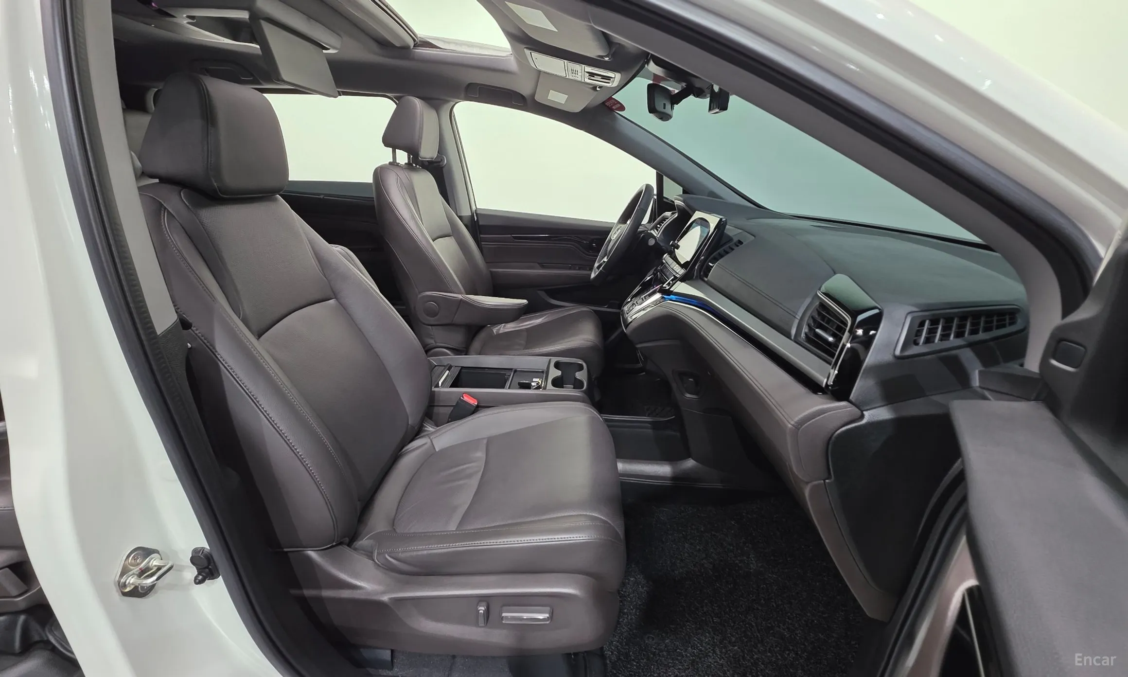 Honda Odyssey превью 10