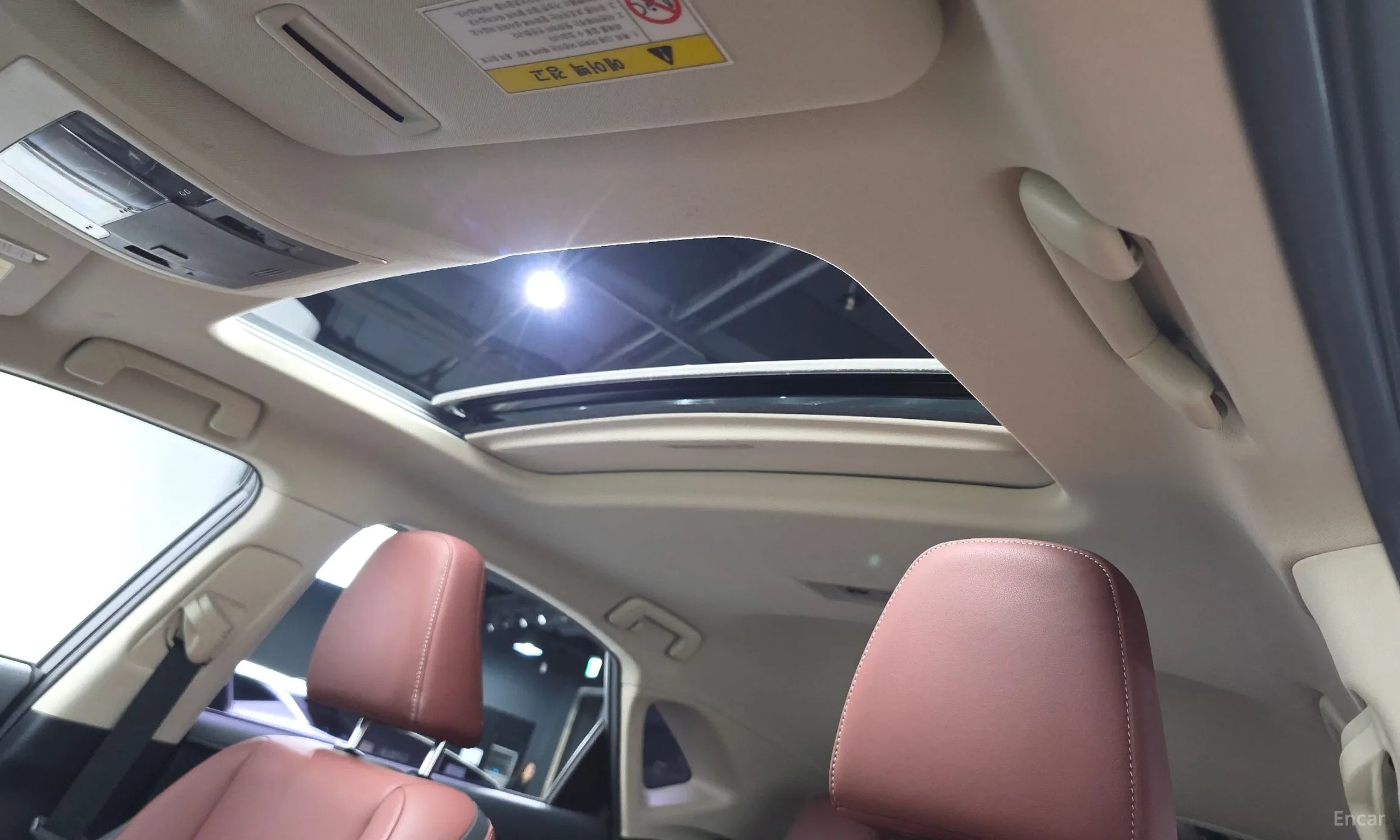 Lexus NX300h превью 20
