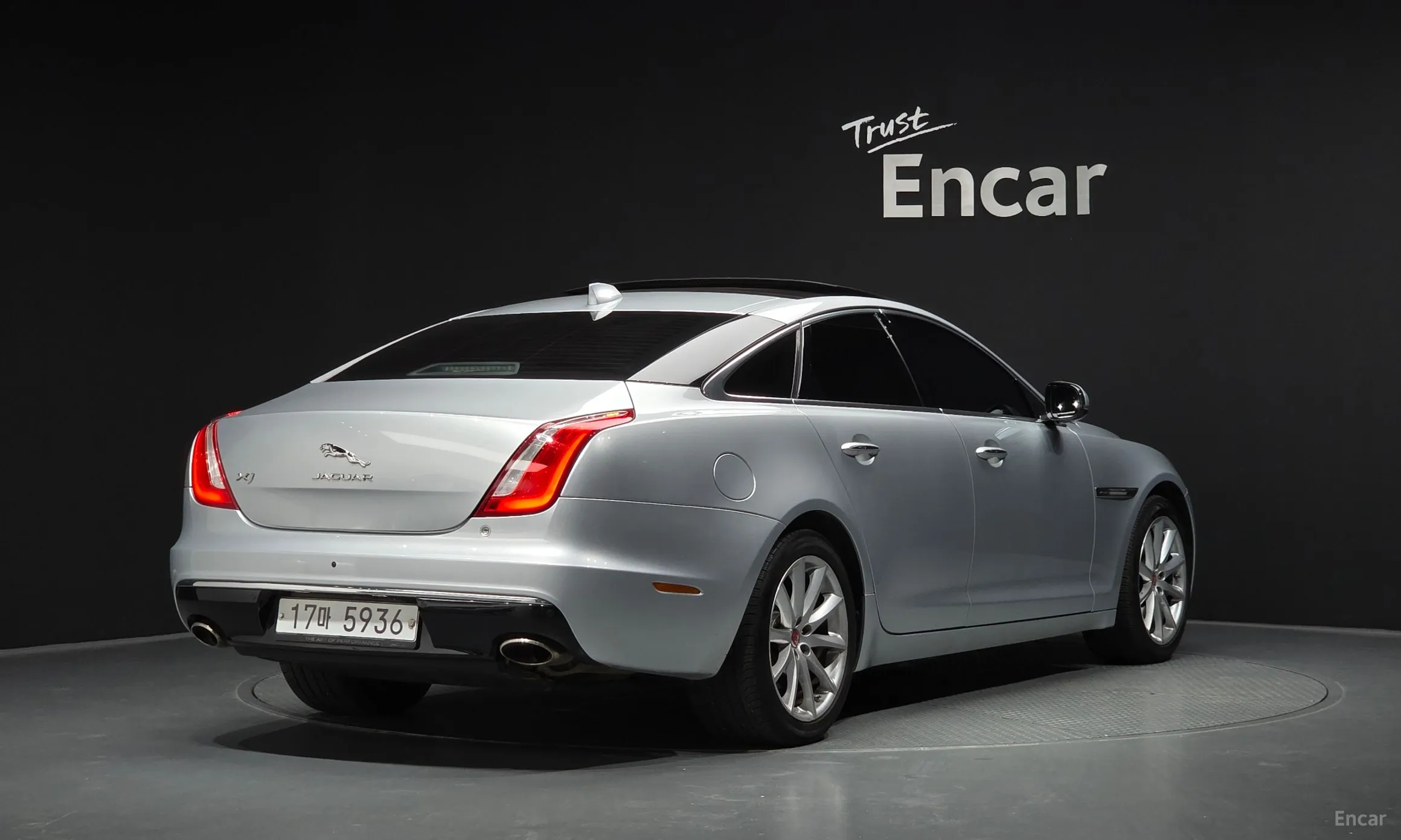 Jaguar All New XJ