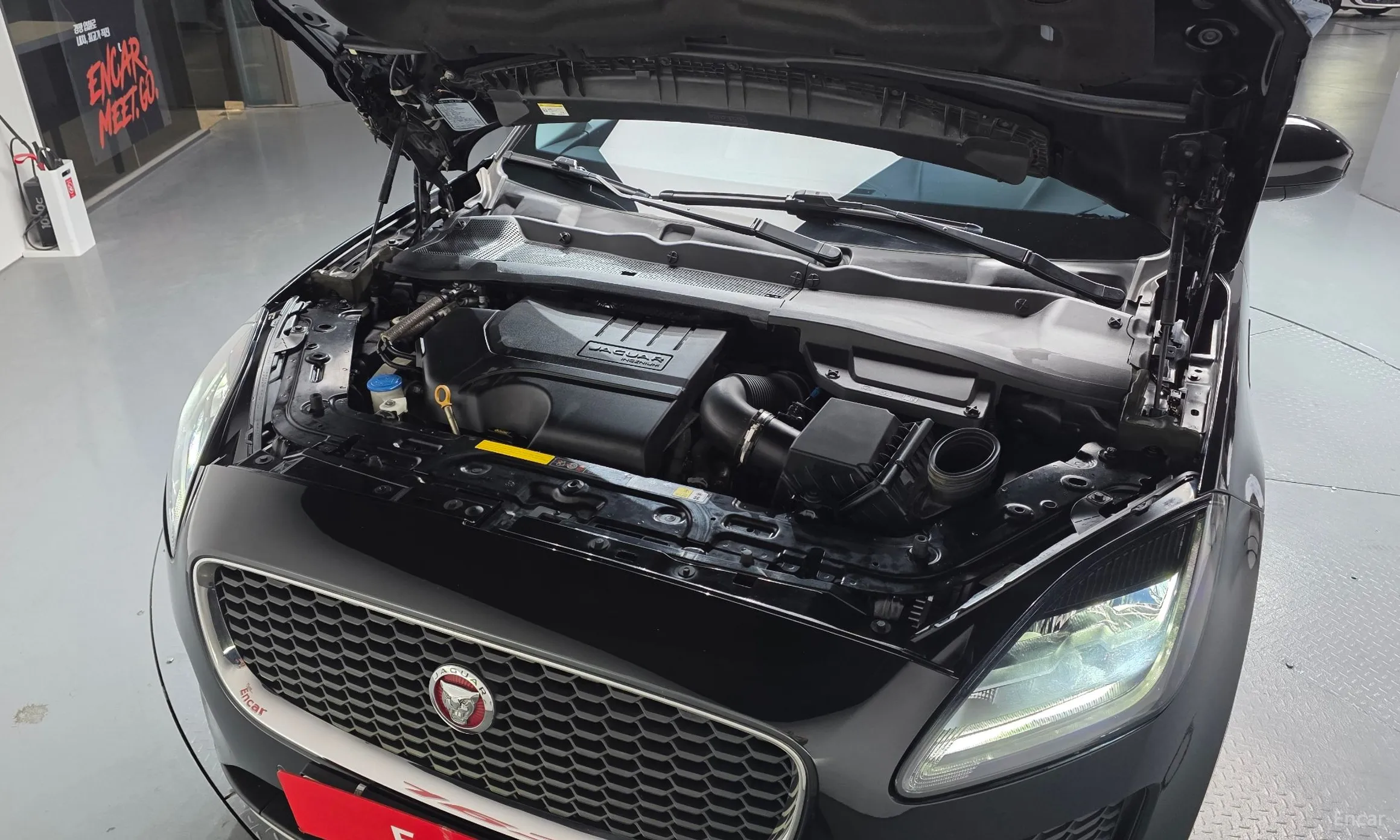 Jaguar E-PACE превью 6