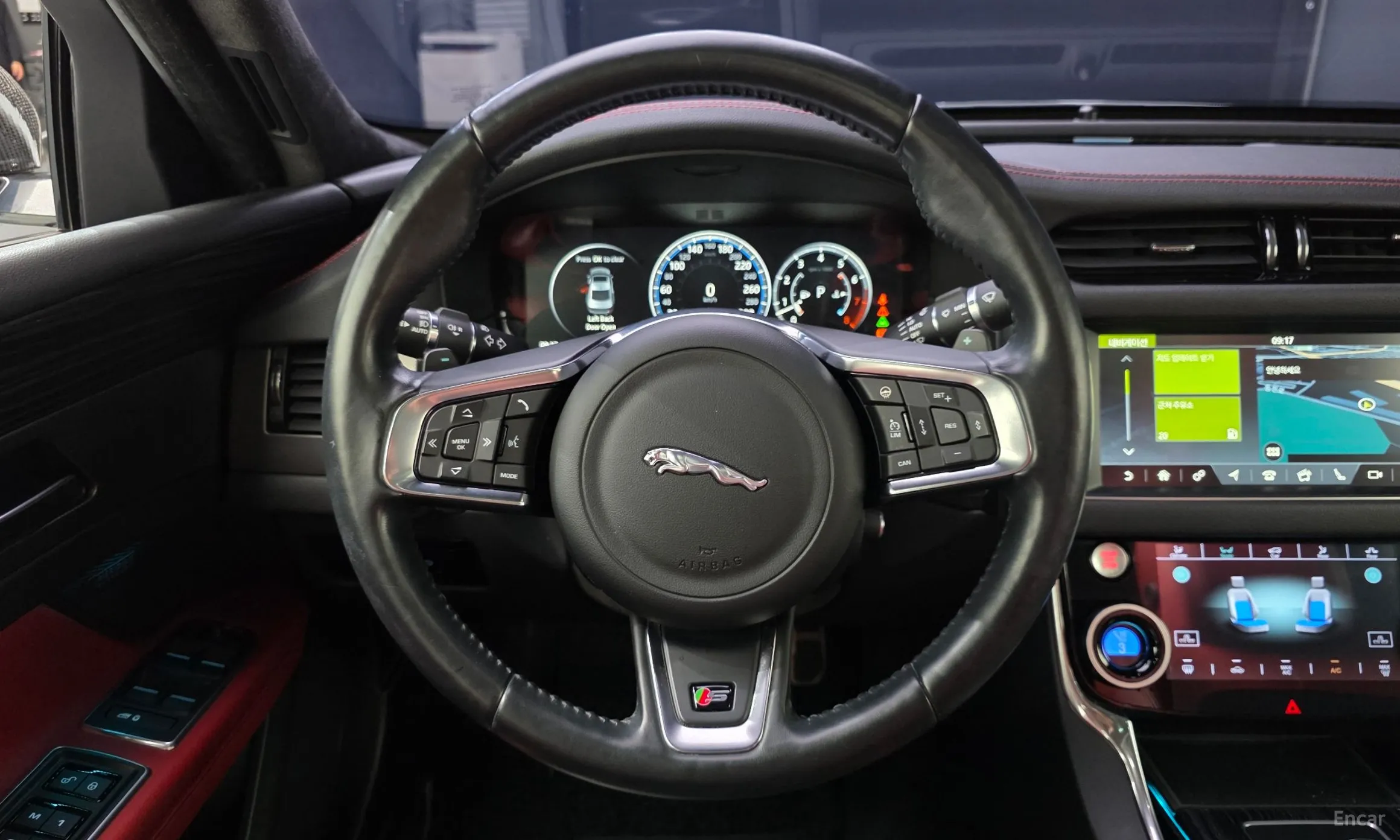Jaguar XF (x260) превью 13